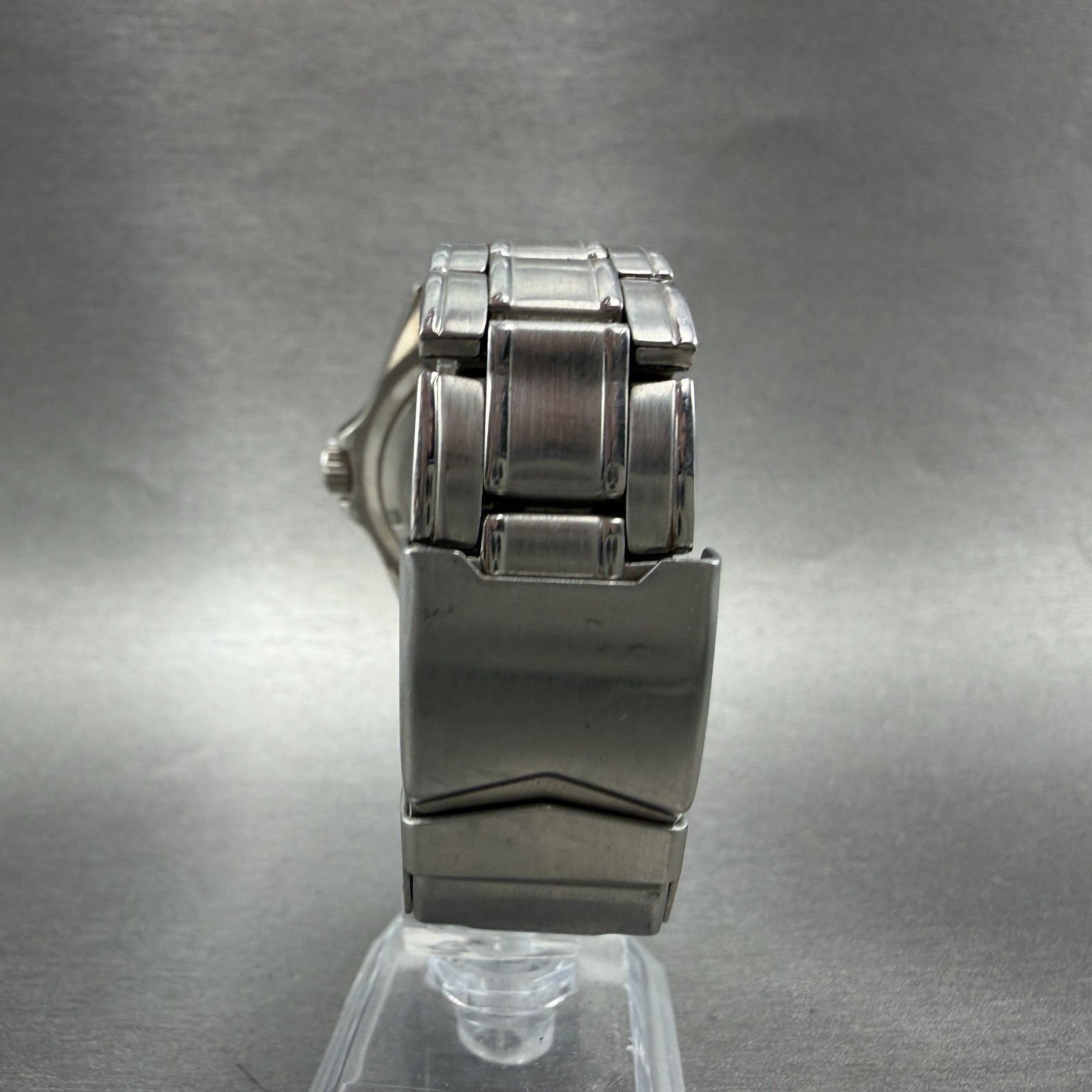 Casio Dive Watch Men 40mm Black Dial Silver Tone Date MTD-1010 New Battery