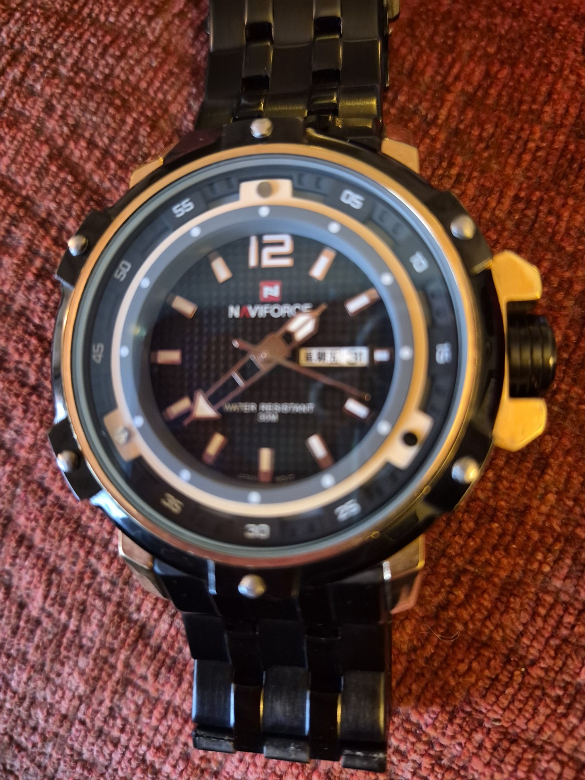 Mens NAVIFORCE monster black/ gold military watch