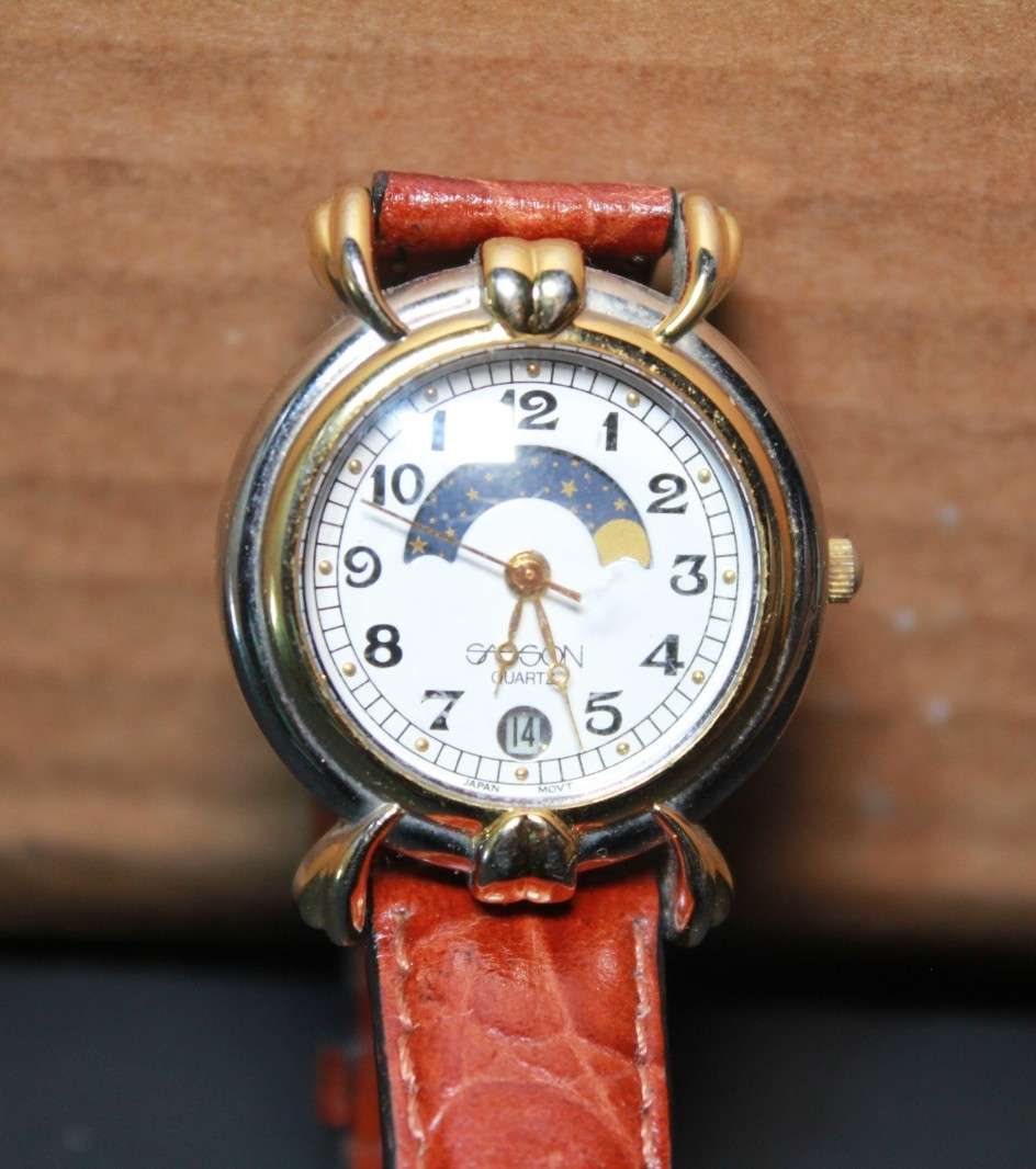 Sasson Womens Moon Phase Date Watch Quartz Celestial Stars New Battery