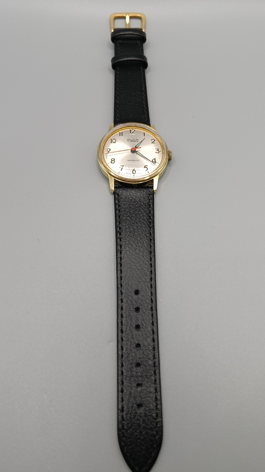 Vintage 1960s Avia Manual Wind 17 Jewels Silver Dial Swiss Gold Plated Running