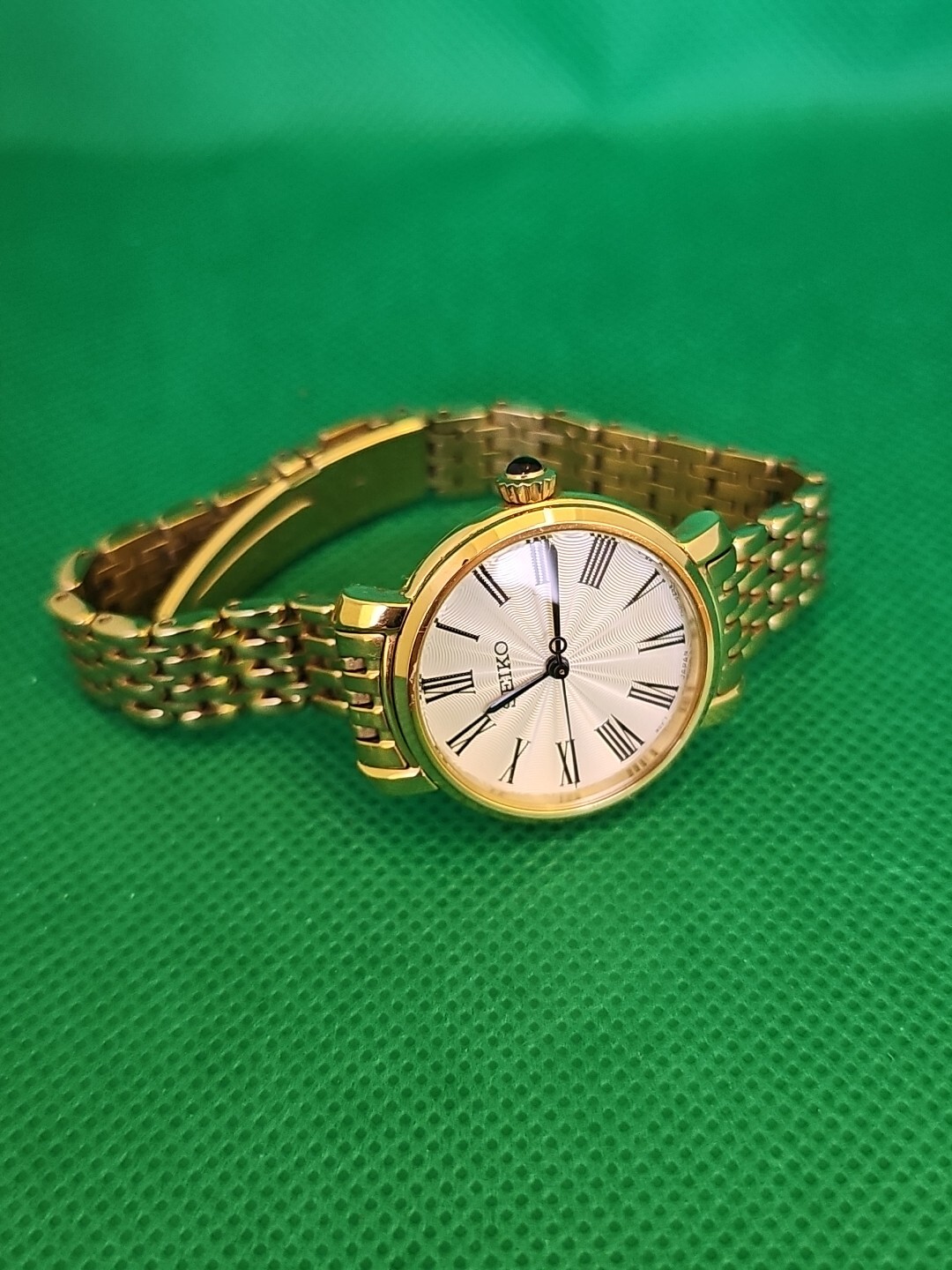Seiko 28mm Ladies Watch ( For An 18cm Wrist Or Smaller )