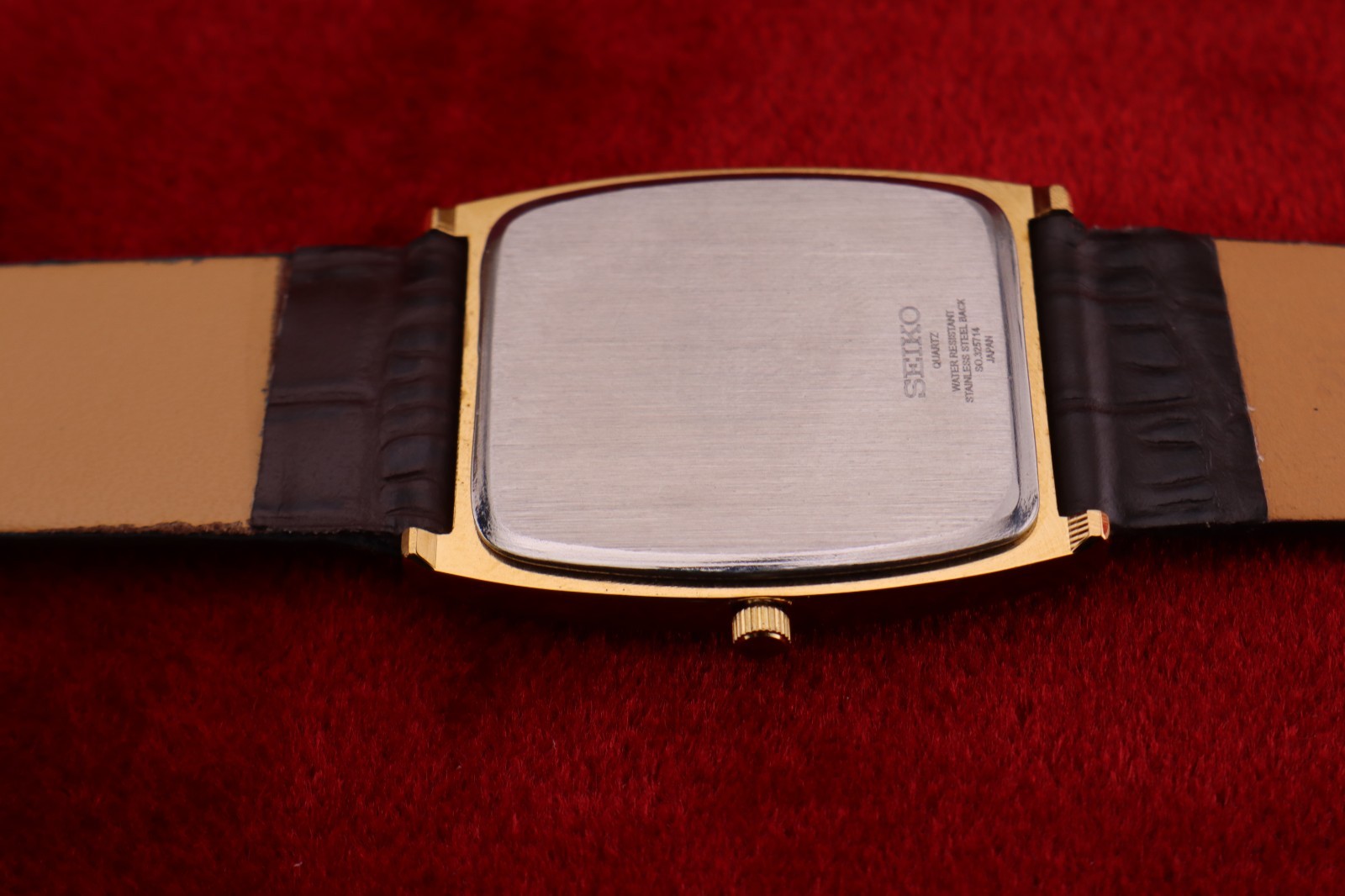 Vintage Men Seiko quartz Barrel-Tank White Dial, Dark Brown leather Dress Watch