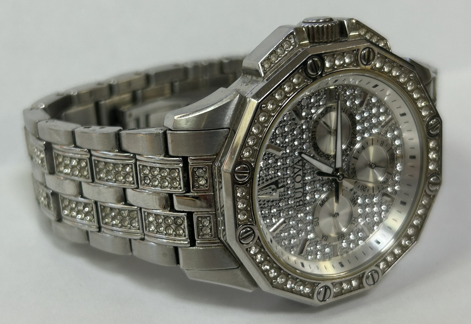 (MA6) Bulova Octava Gem Set Calendar Quartz Wrist Watch Ref 96C134