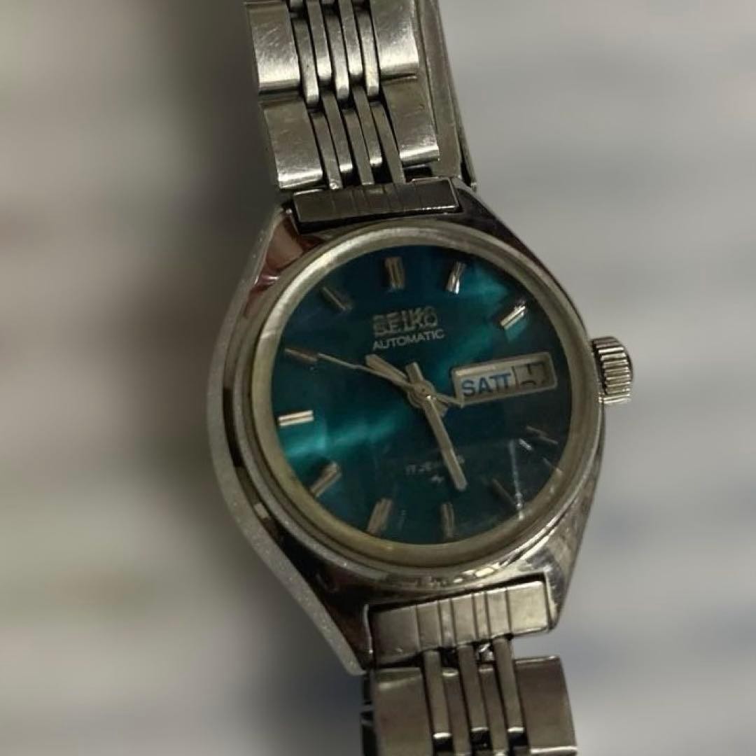 Seiko 17 Jewels Cut Glass Watch 2206-0300