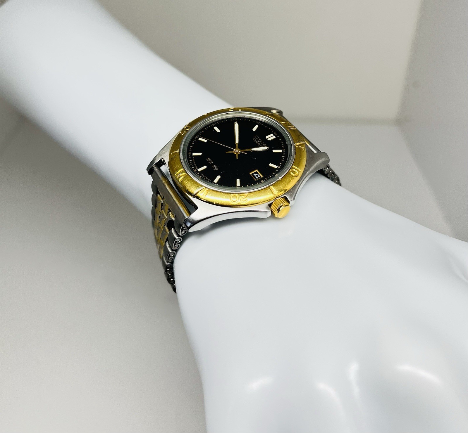 1980s Vintage Citizen WR100 Quartz Watch 38mm Stainless Steel Day Date