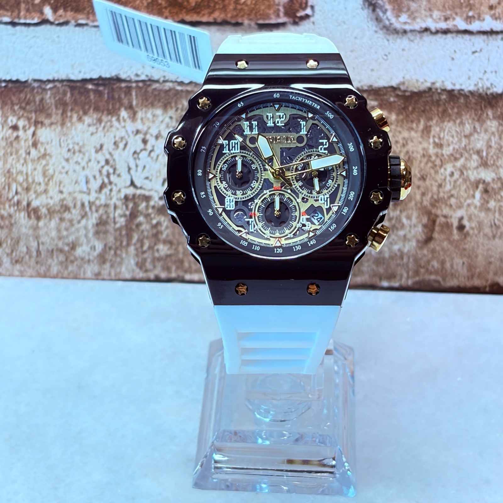 Invicta Racing Vaulthan Men’s Watch 44mm White/Black (69653) – Brand New
