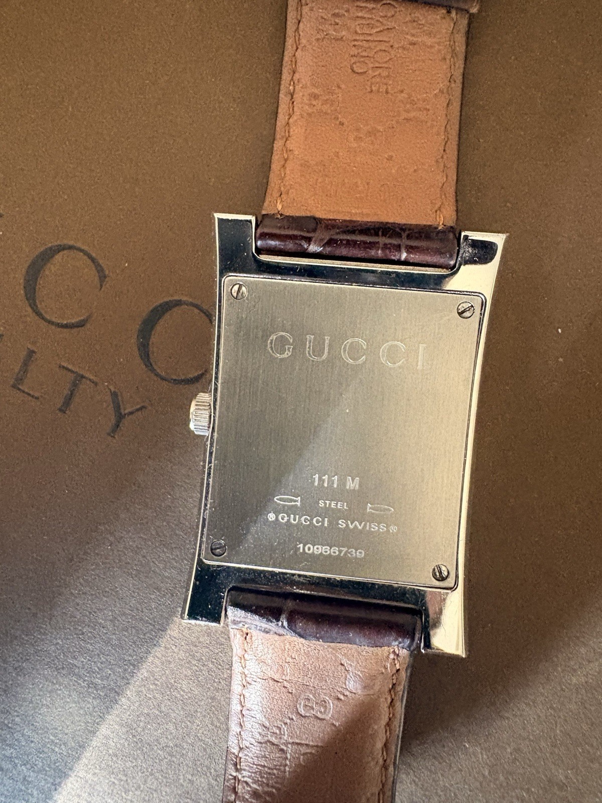 Gucci 111M Swiss Made Quartz Date Black/Red Dial Brown Leather