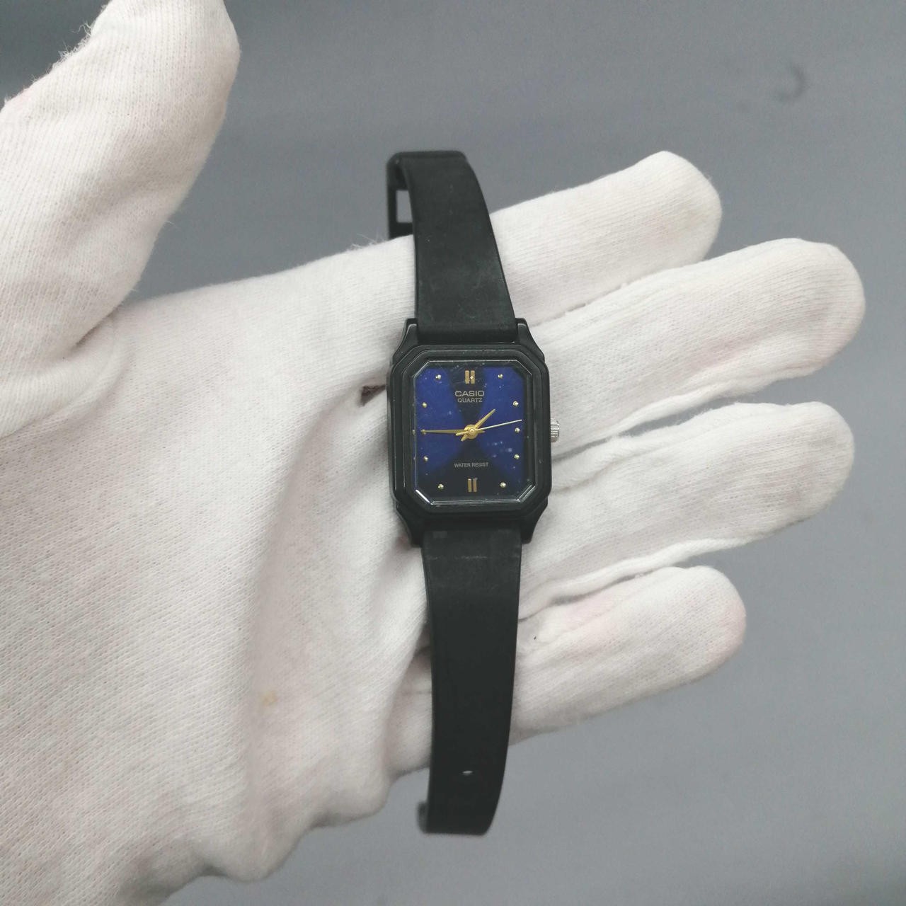 CASIO LQ-142 Watch