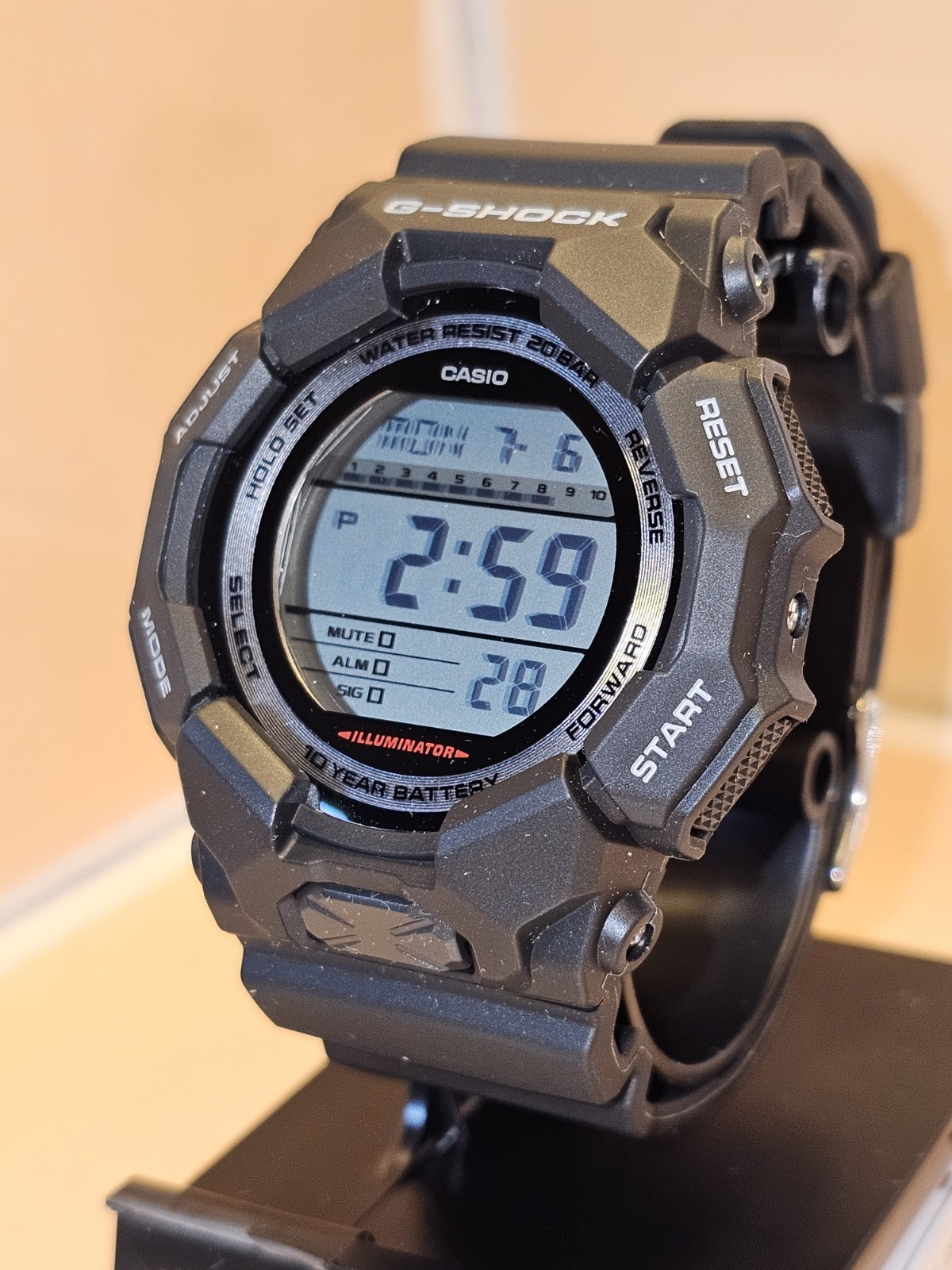 Casio G-SHOCK Men’s Digital Quartz 200m WR Black Resin Strap Date 45mm