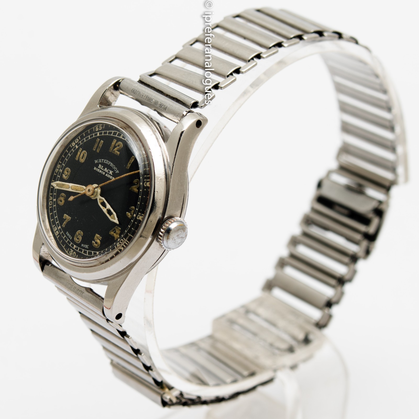 Extra Rare Helvetia Waterproof Military Signed Black in Buenos Aires c.1941 30mm
