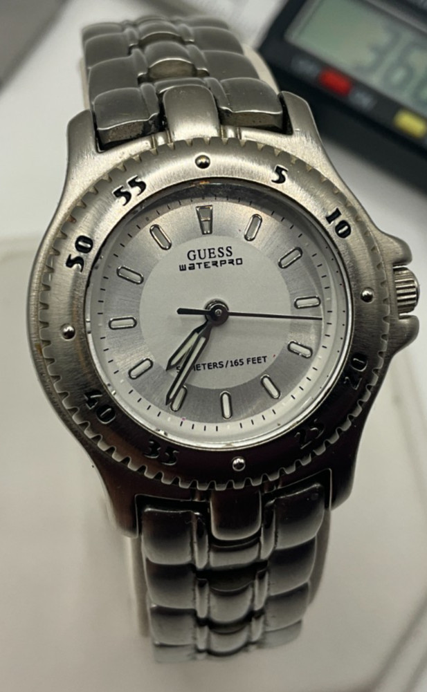 Vintage Guess Waterpro womens watch, light wear/use, looks sand runs good, nice