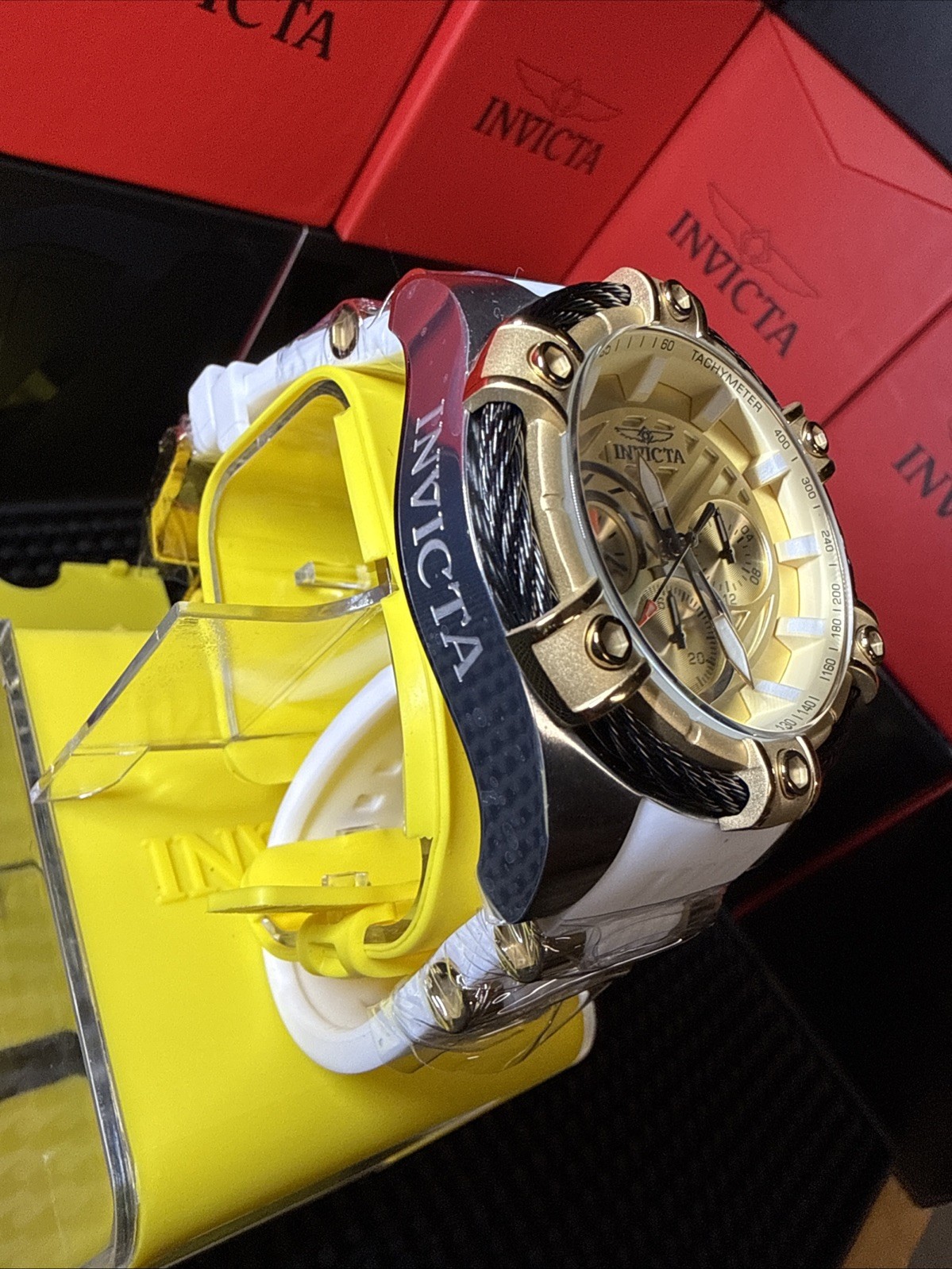 Invicta Bolt 52m 25528