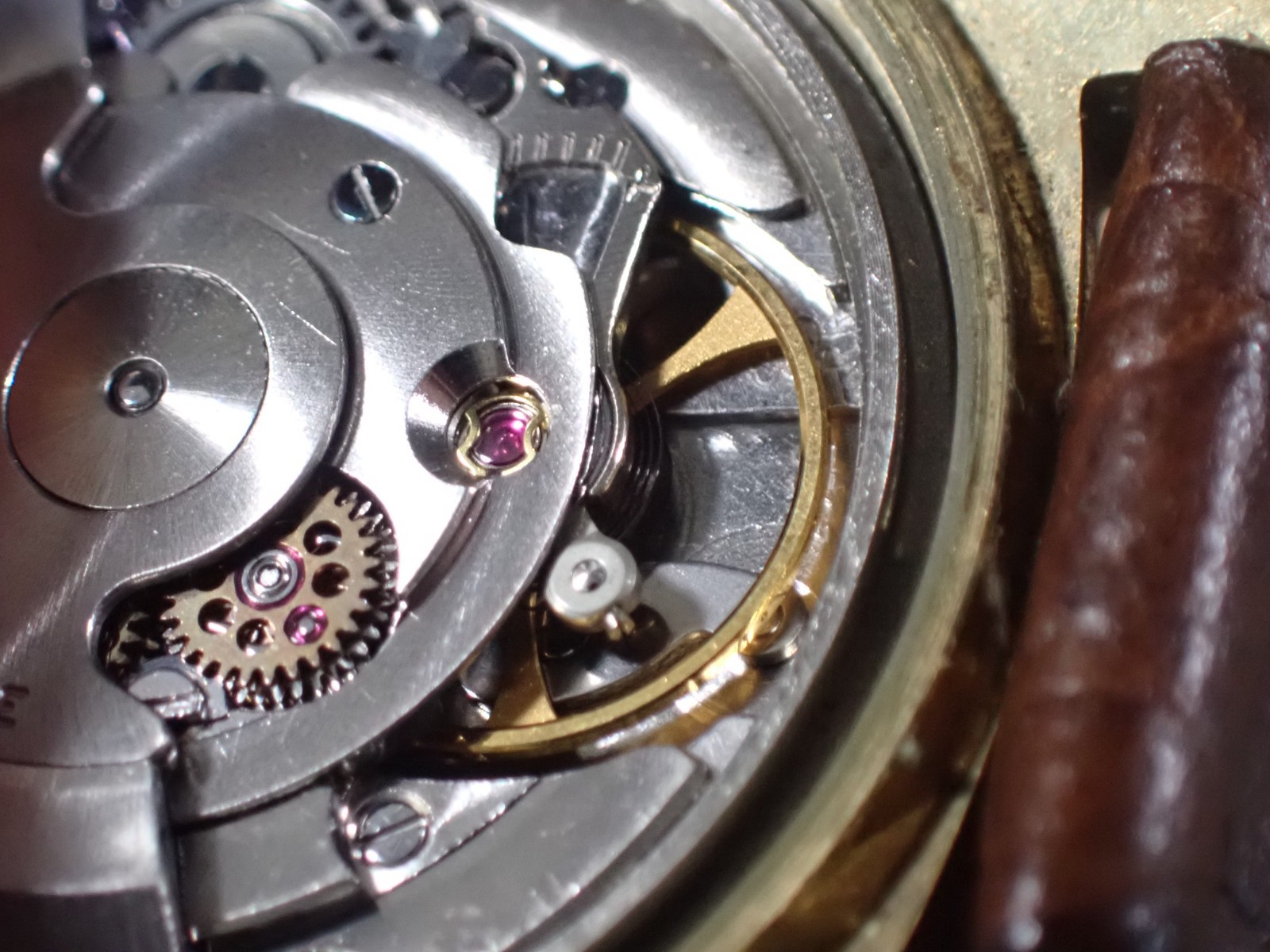 Bucherer 25 Jewel Men’s Automatic Wristwatch runs ETA 2622 with date READ