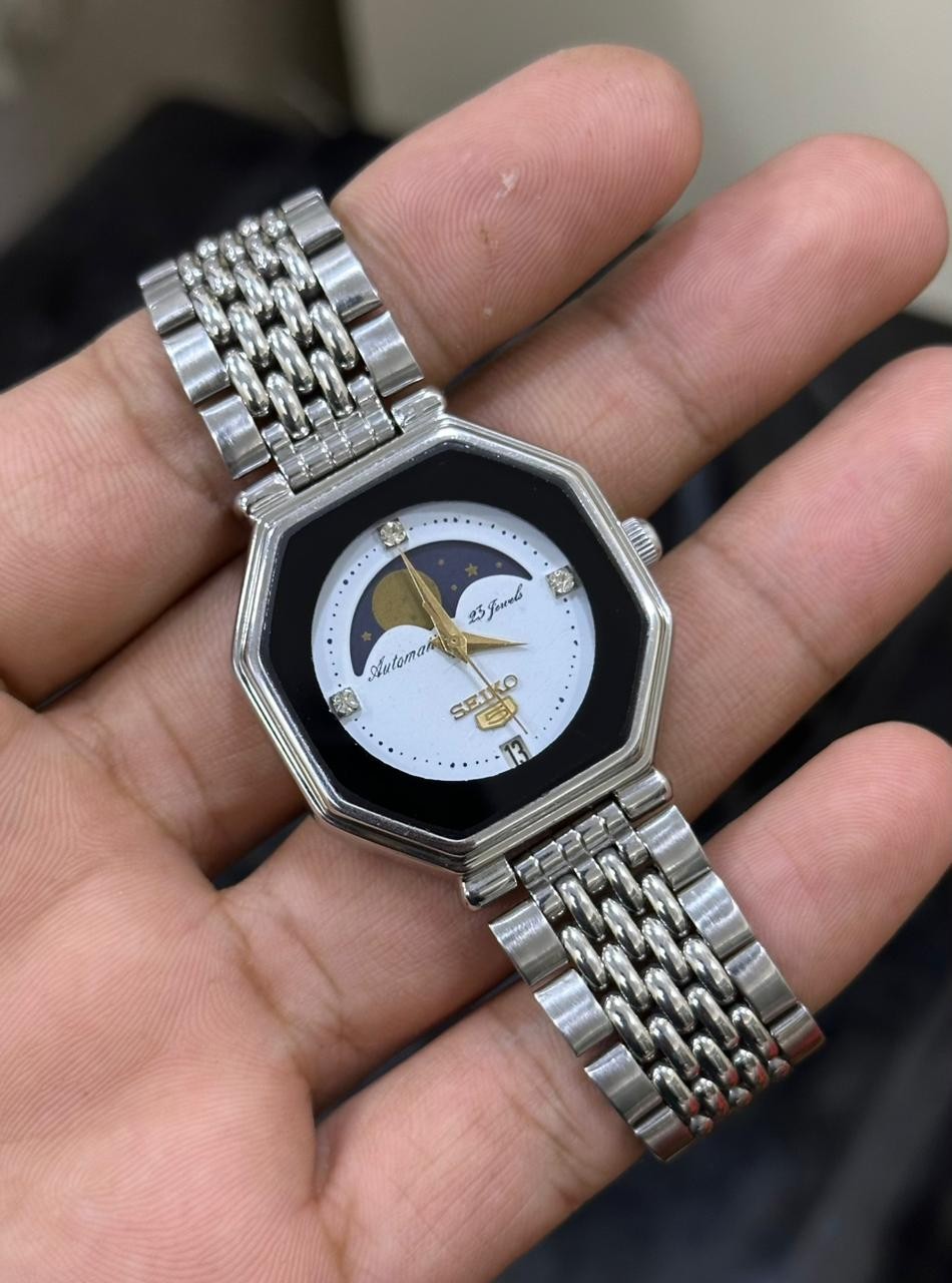 Rare Seiko 5 Moon Phase Automatic 23 Jewels Repainted Dial Japan Made For mens