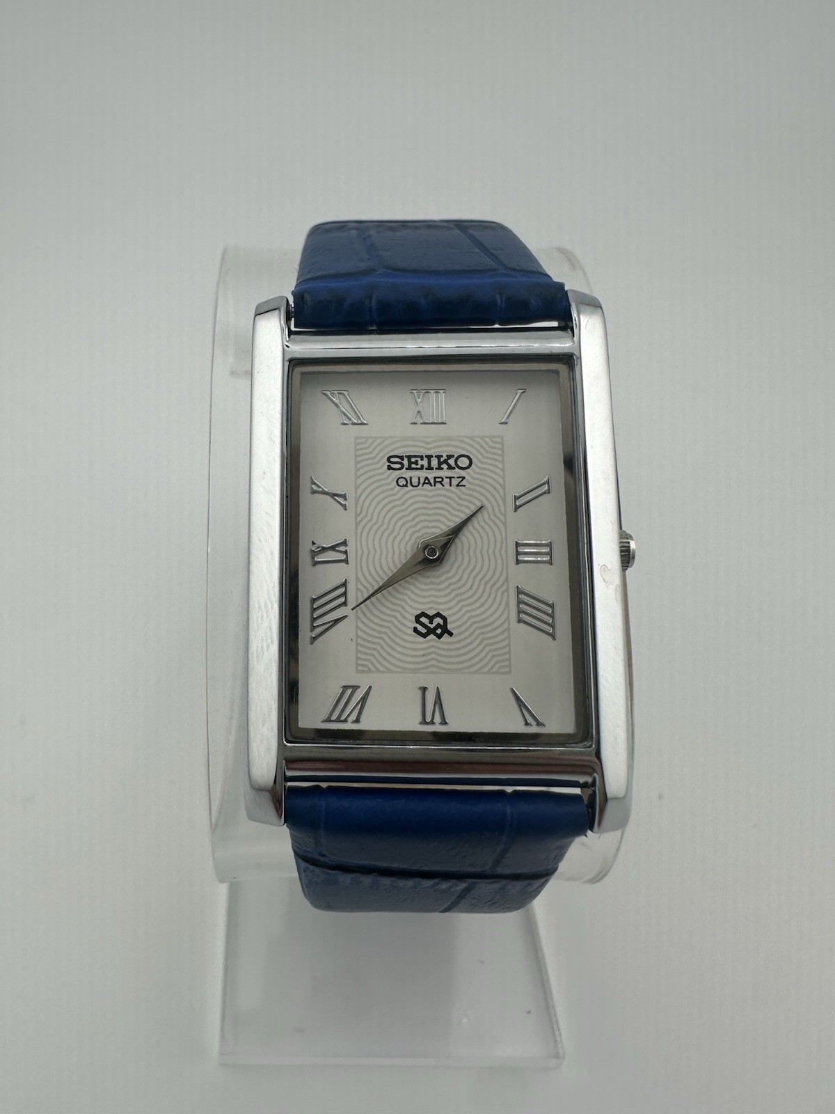 WHITE DIAL Vintage Seiko Slim Quartz men’s Wrist Watch