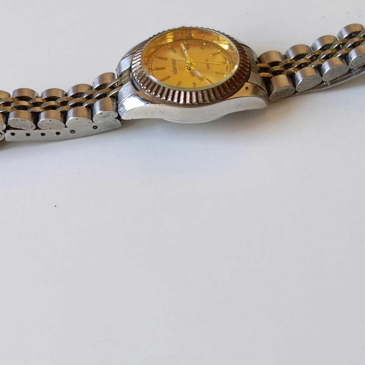 Vintage Vitaroso Women’s Watch Two-Tone Gold Dial Fluted Bezel Japan Movt Classi