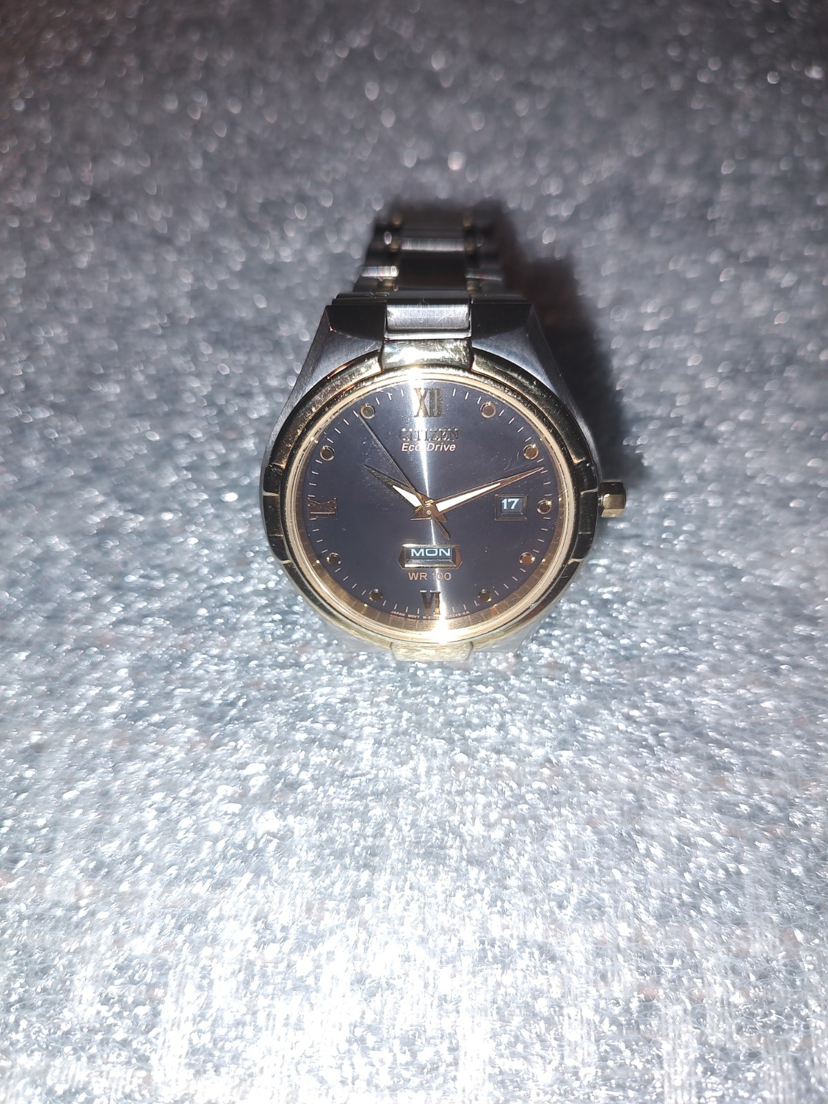 CITIZEN ECO DRIVE 2 TONE MEN’S WATCH E106-S060966 WR 100M “RARE” PLEASE READ*!