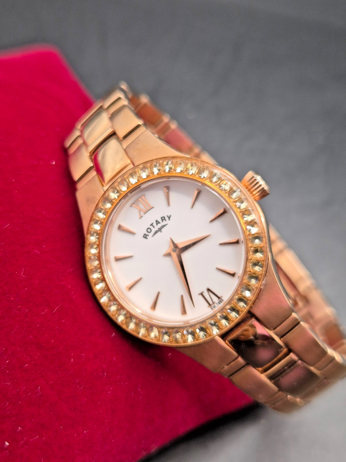 ROTARY Dolphin Standard Women’s Gold Tone Crystal Surround Watch-MINT/Working