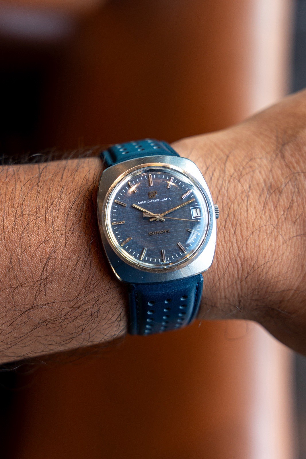 Vintage Girard Perregaux Quartz Electronic Blue Linen Dial GP Swiss Watch w/ Box