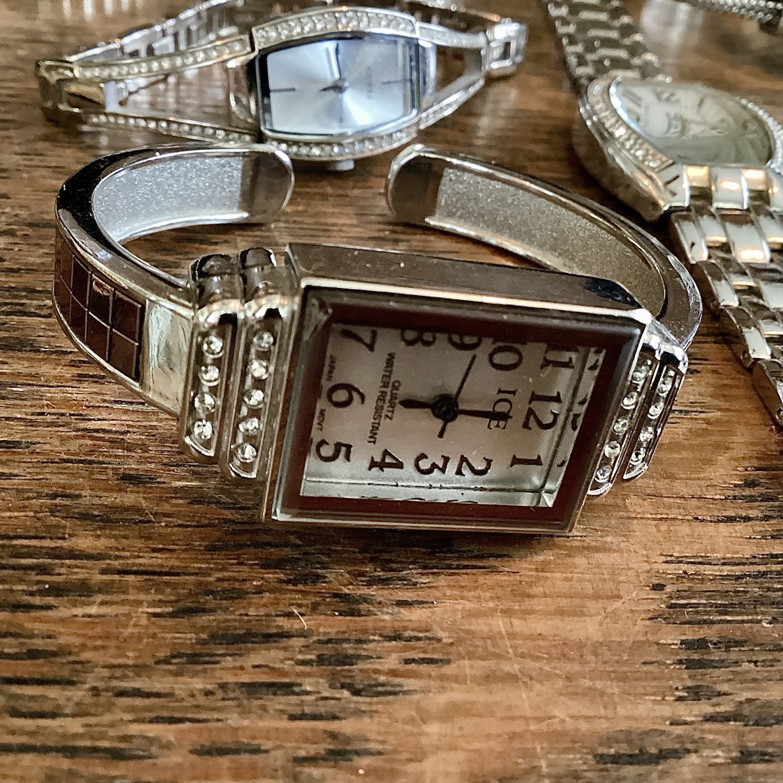 Wristwatch Lot Assorted Men Women Fashion Jewelry Quartz Bakelite Accent Wear