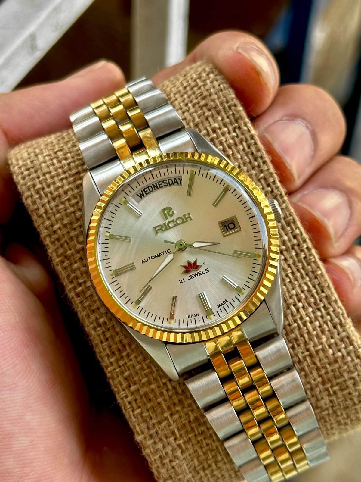 Vintage Ricoh Automatic 21 Jewels Day Date Men’s Watch Silver Sunburst Dial Two