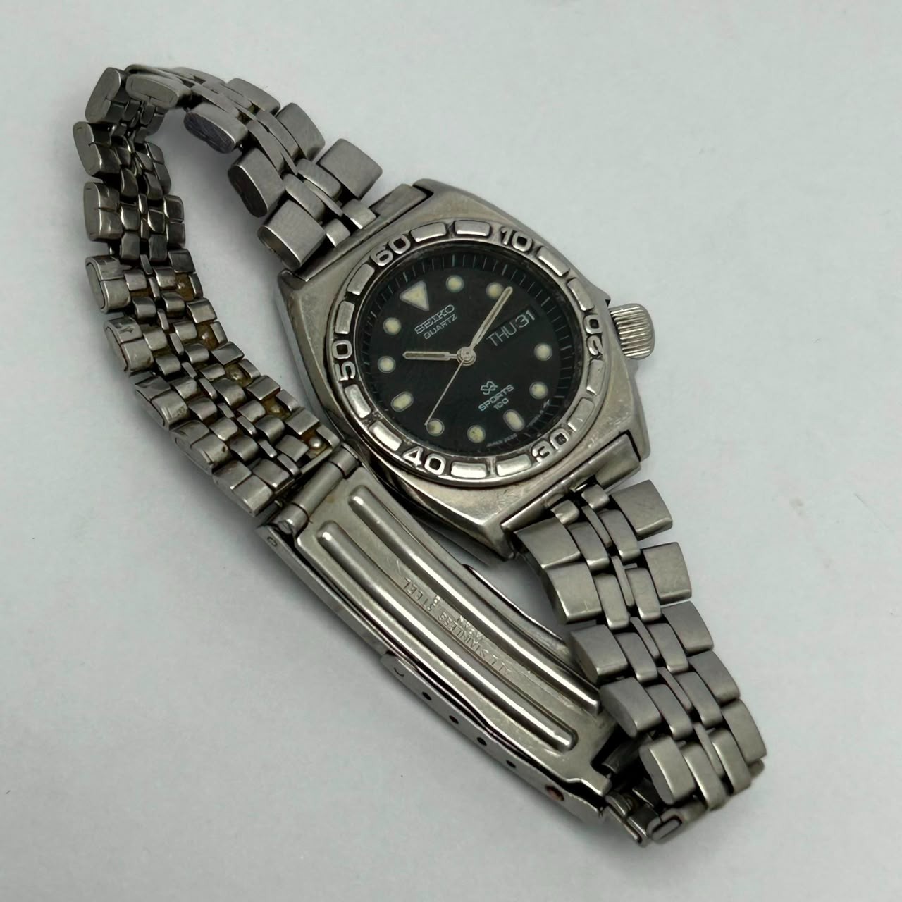 Seiko Sports Quartz 2626-008A Day/Date Vintage Women’s Watch
