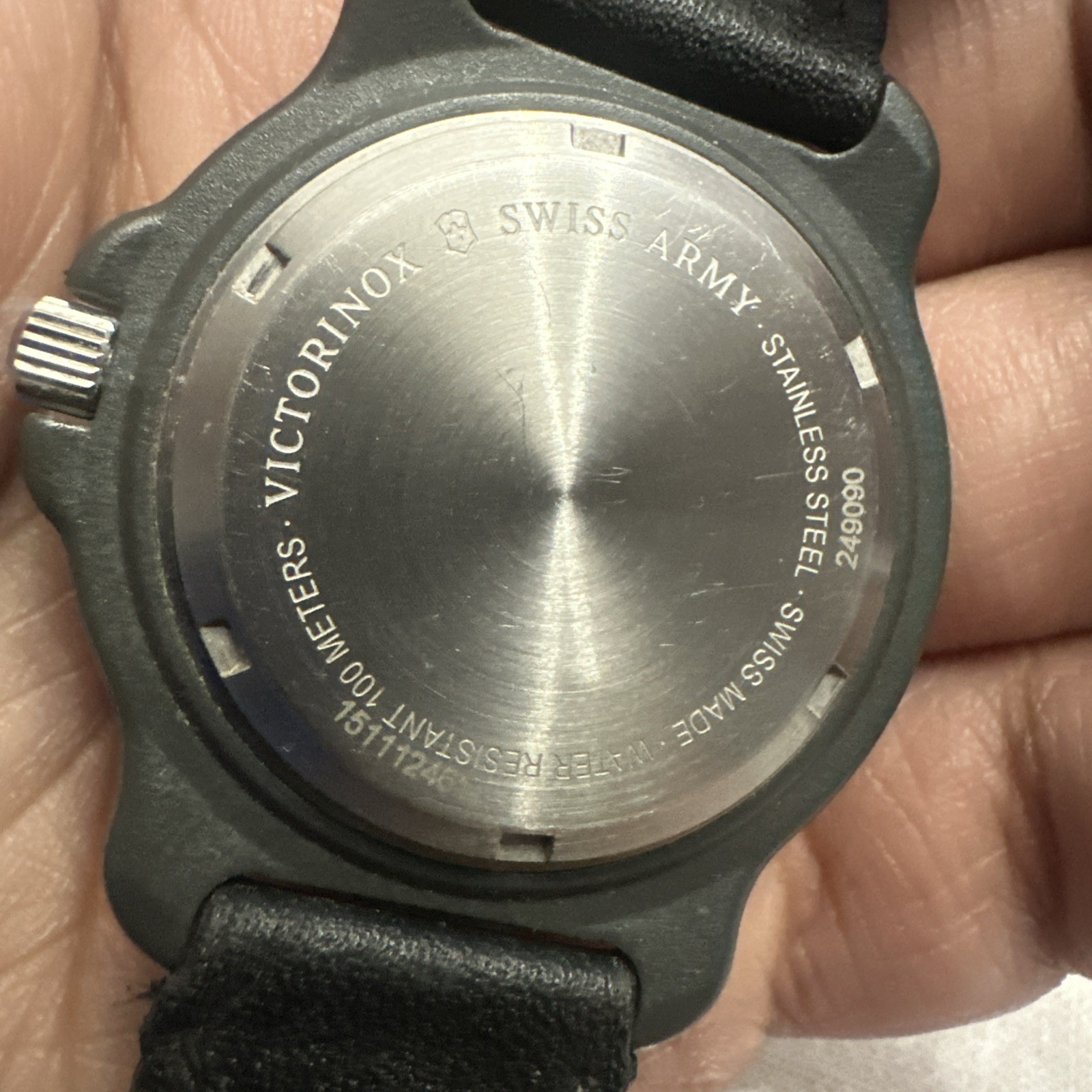 Vintage VICTORINOX SWISS ARMY Men’s 40mm Black Watch SWISS MADE Untested As Is