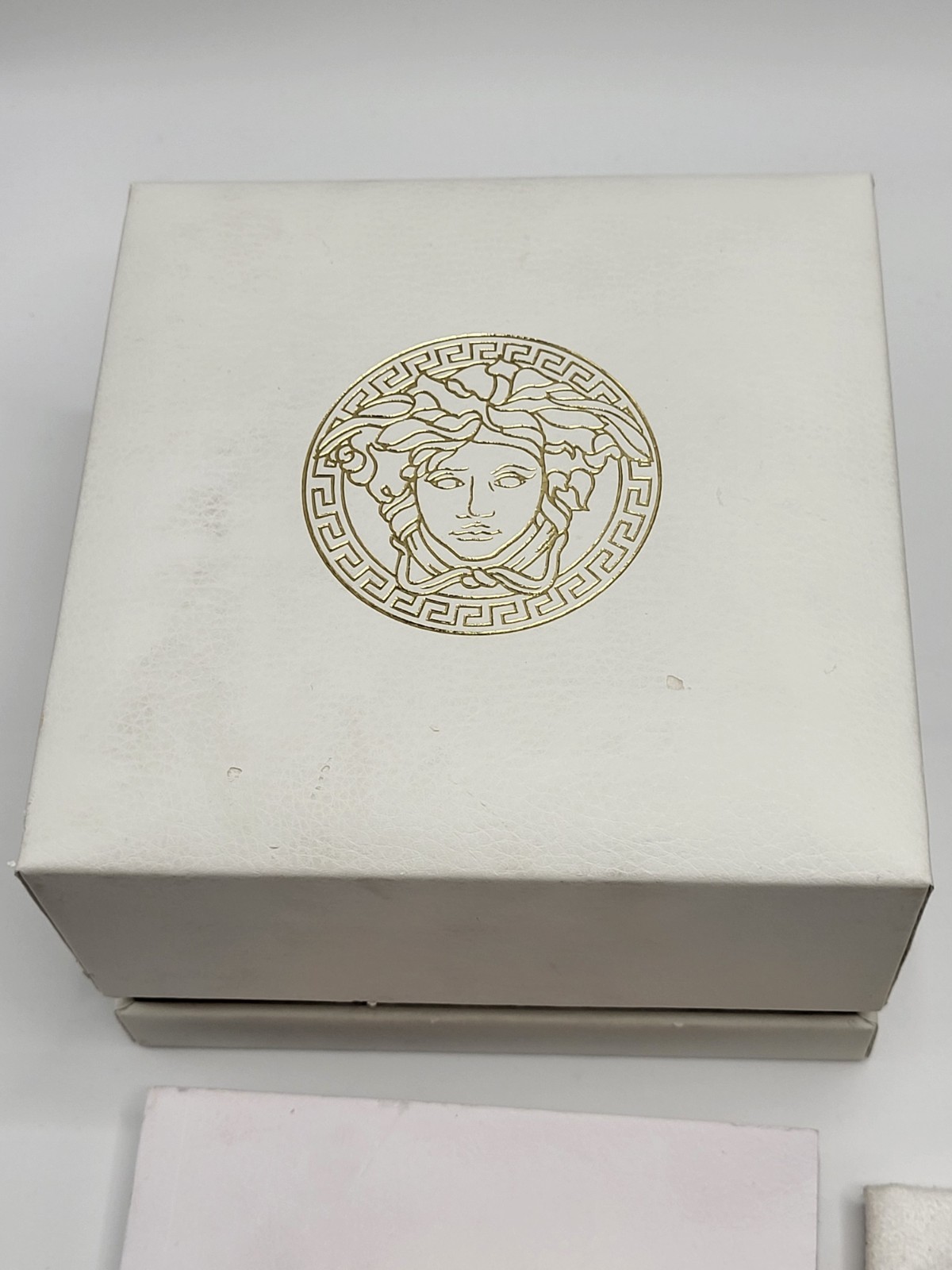 SWISS [NEW] 38mm Versace Leda Women’s Gold Guiloche Dial Roman Watch Box & Paper