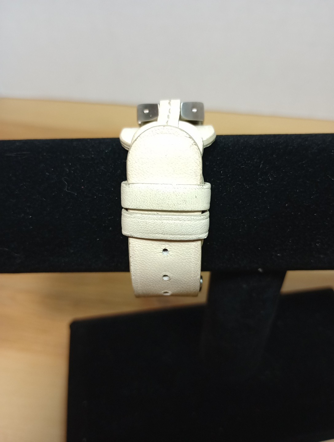 Guess Watch Womens With Original Leather Band G66374L Japan Movement