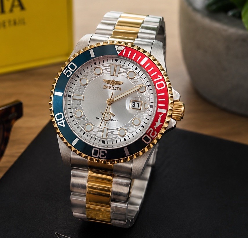 New Men’s Invicta Pro diver Two Tone Current Wave Watch 43mm