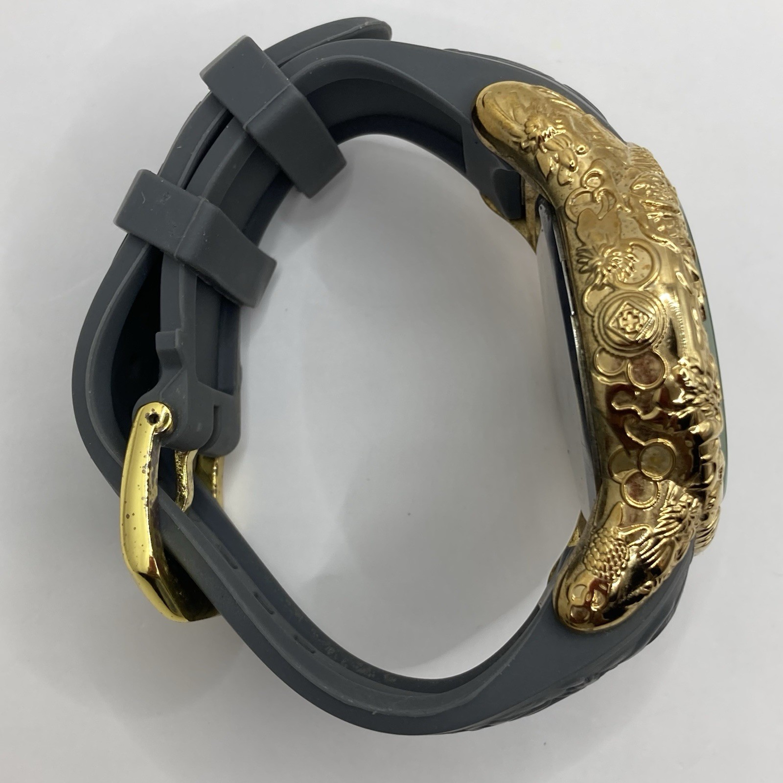 Men’s Engraved Gold Tone Japanese Dragon 48mm Watch Silicone Band New Battery
