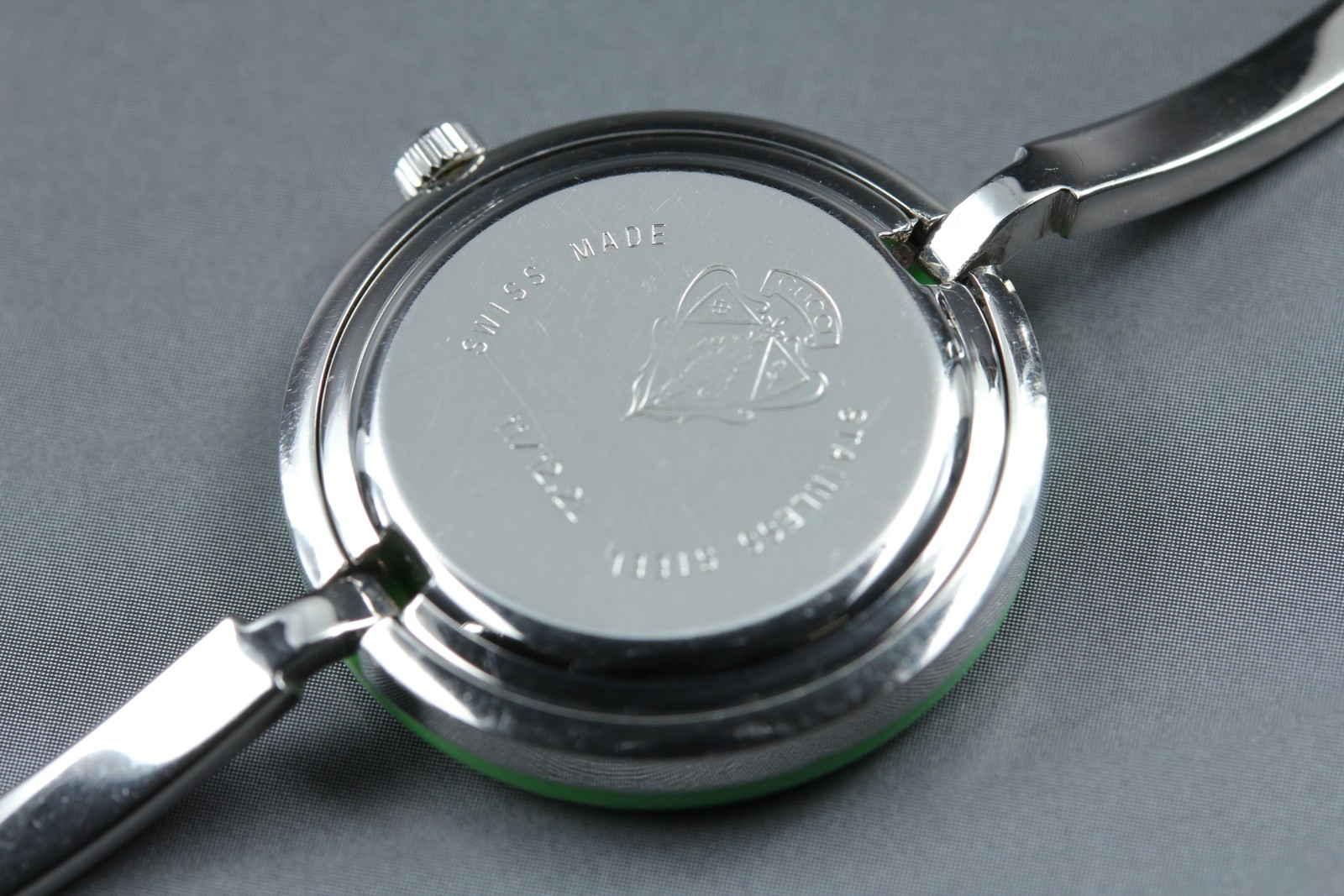 Vintage Gucci Change Bezel 11/12.2L Light Green Bezel Silver Women’s Qz Watch
