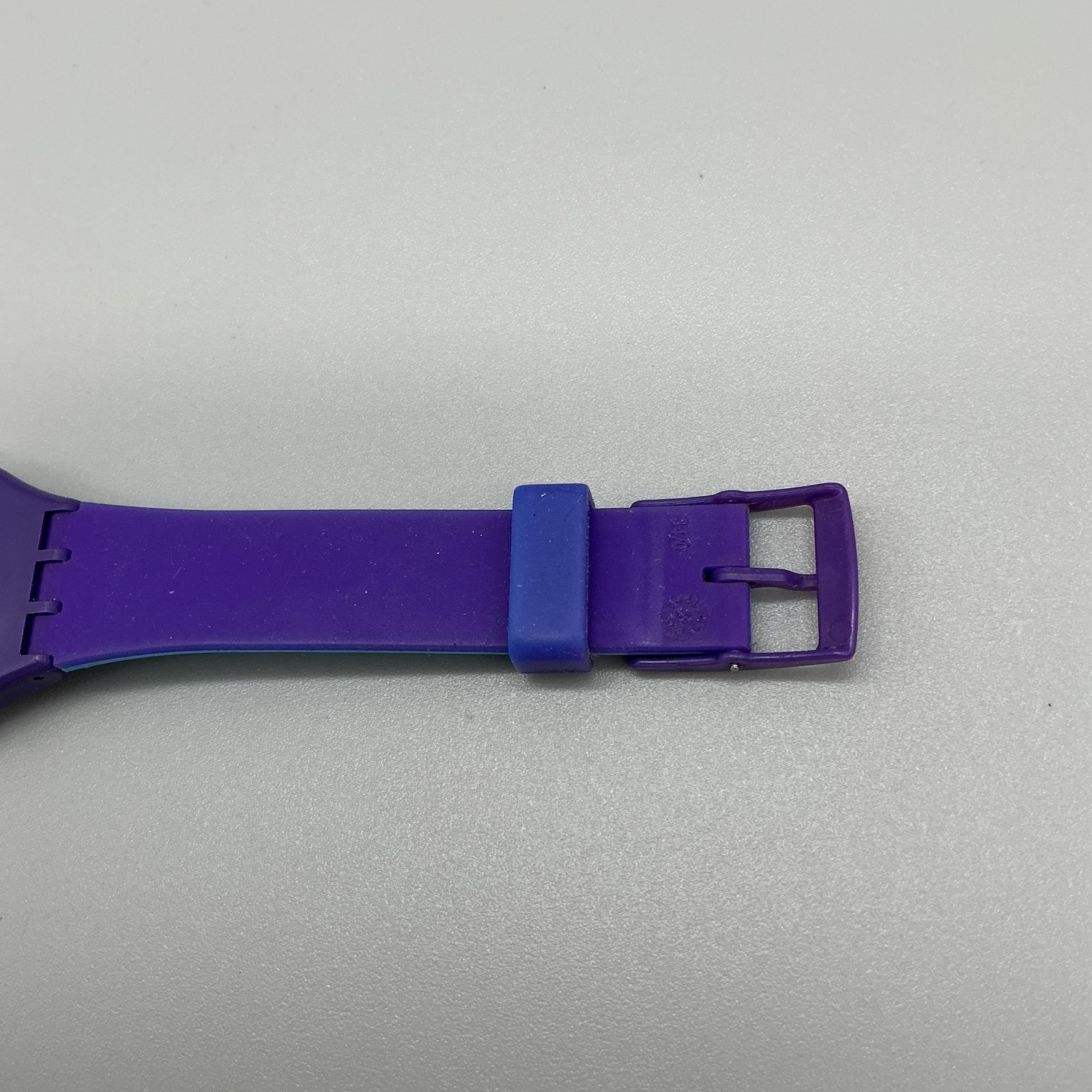Swatch Mixed Up GV128 Mens Watch 34mm Blue Purple Swiss Made New Battery