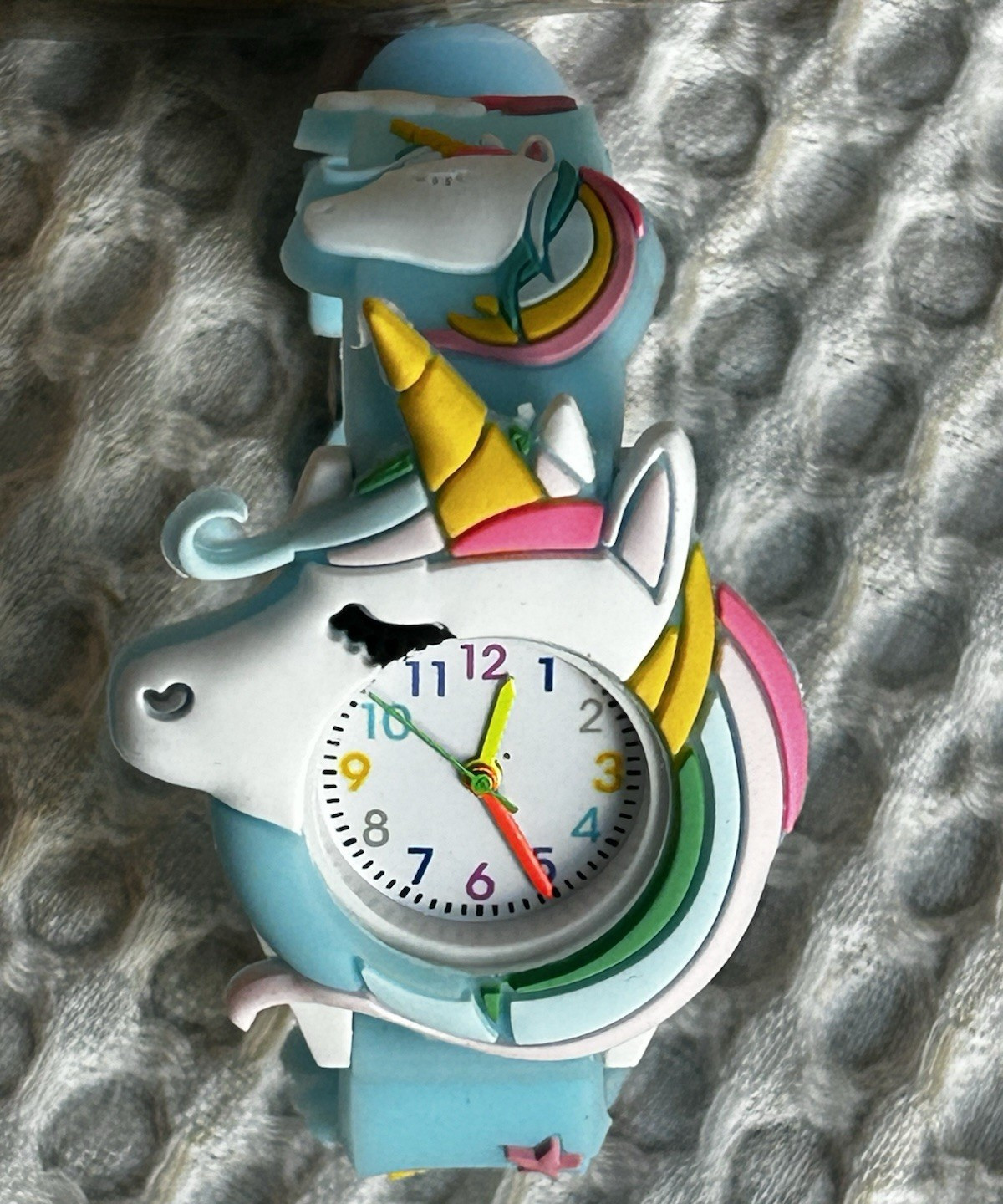 Girls Unicorn Analog Wristwatch Blue Silicone Strap Arabic Numerals White Dial