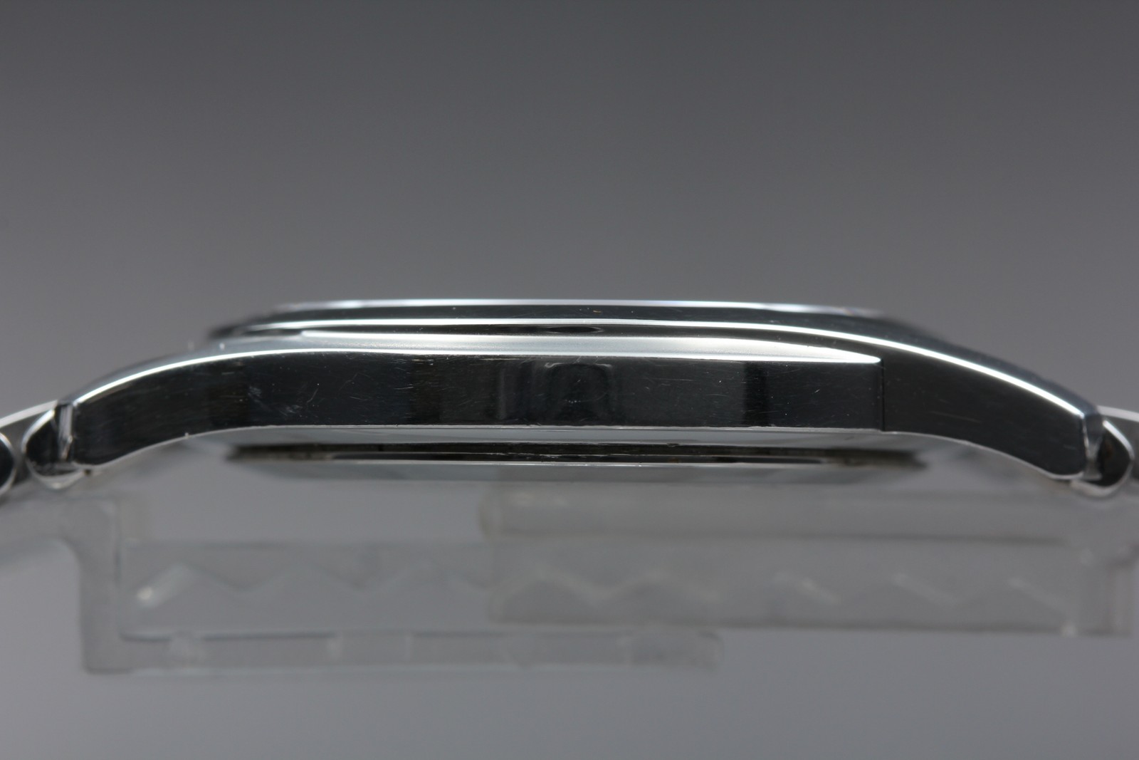 [Near MINT / Full Set Box] GUCCI 5500M Silver Dial 35mm Men’s Quartz Watch JAPAN