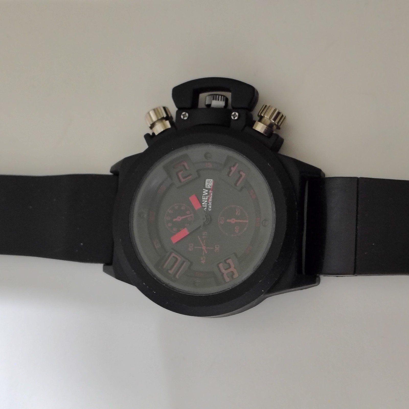 XINEW Mens watch Black Dial Date Quartz Japan Movt unique modern look