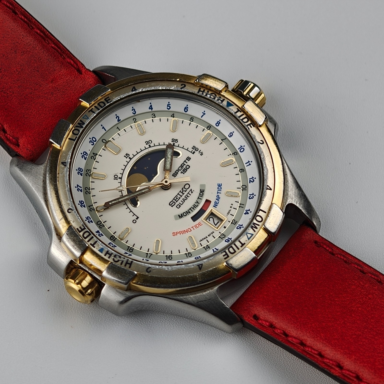 Vintage Seiko Tidemaster Sport 150 6F24-7010 Tide Moon Phase Quartz Watch