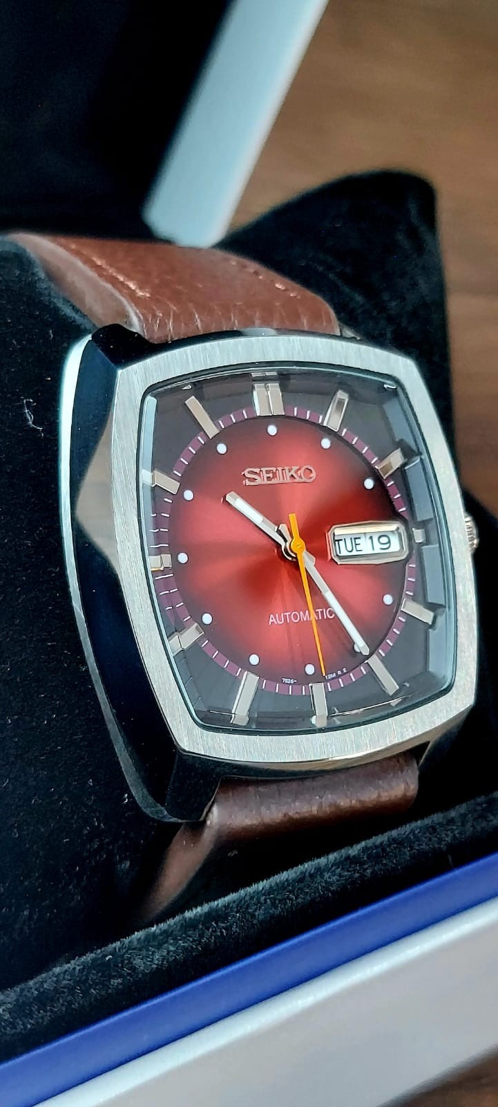 Seiko Recraft SNKP25 Automatic Men’s Watch – 7s26 – RED Sunbrust Dial
