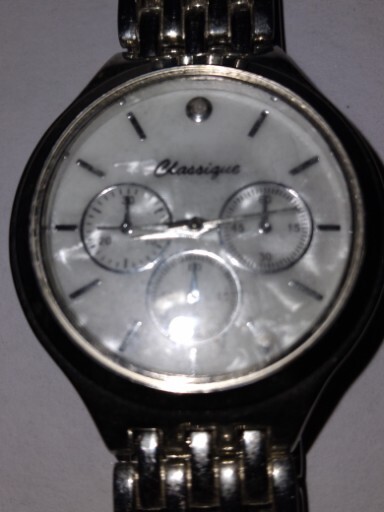 Classique Australia Unisex Watch New In Box Silver Tone 3 Auxiliary Subdials