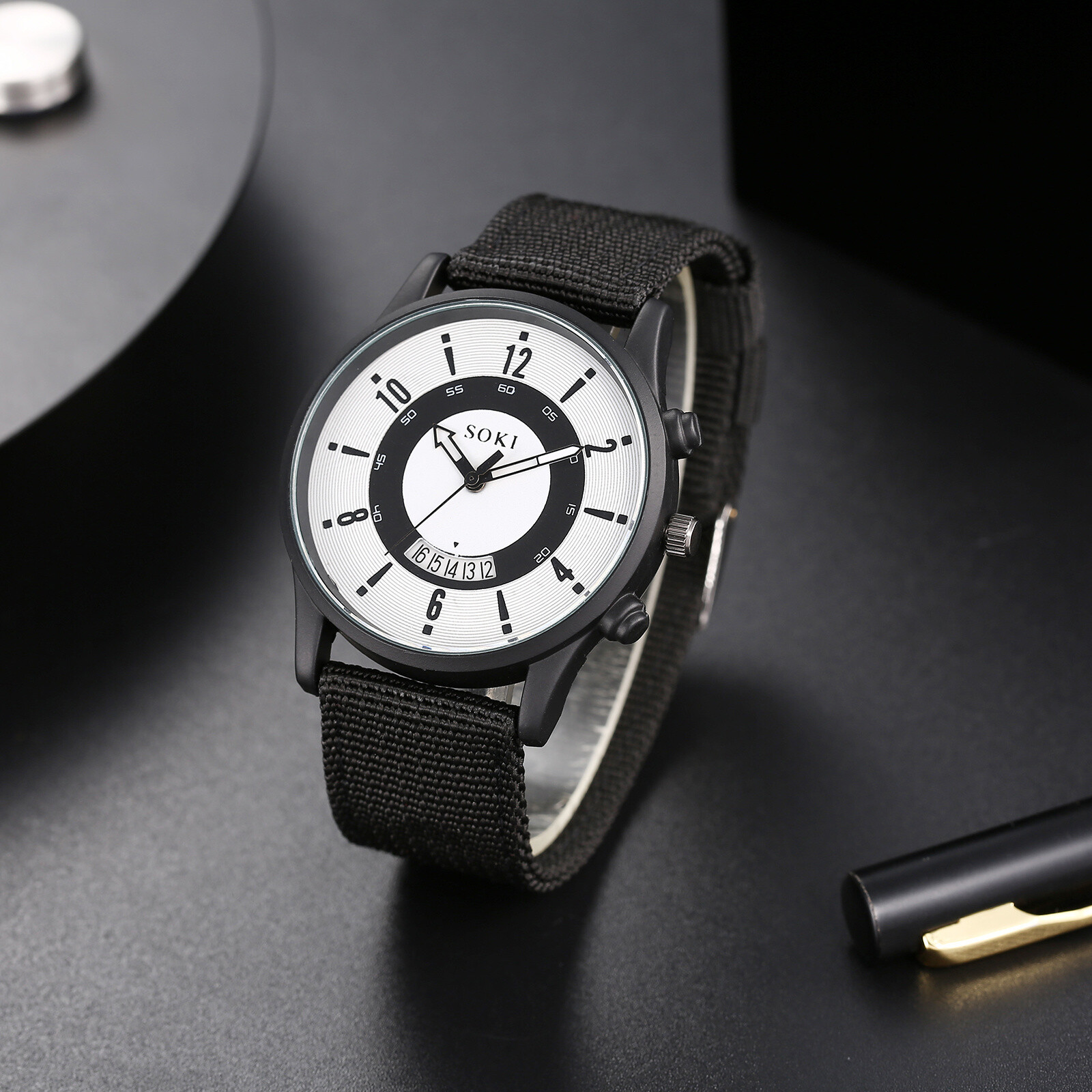 Men’s Casual Simple Arabic Numberals Dial Nylon Strap Sports Quartz Wrist Watch