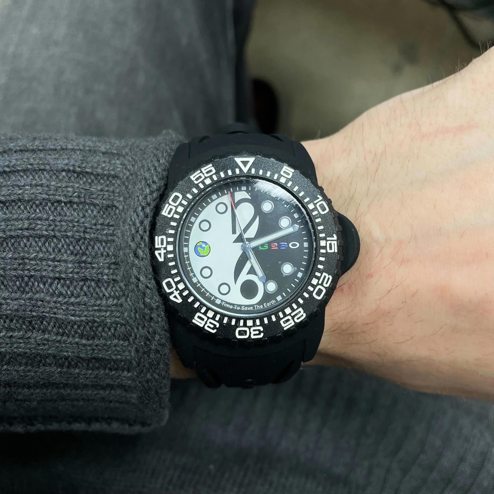 NOS GeBO 46mm Plastic Rubber Steel Black Yin Yang Dial Unisex Quartz Watch