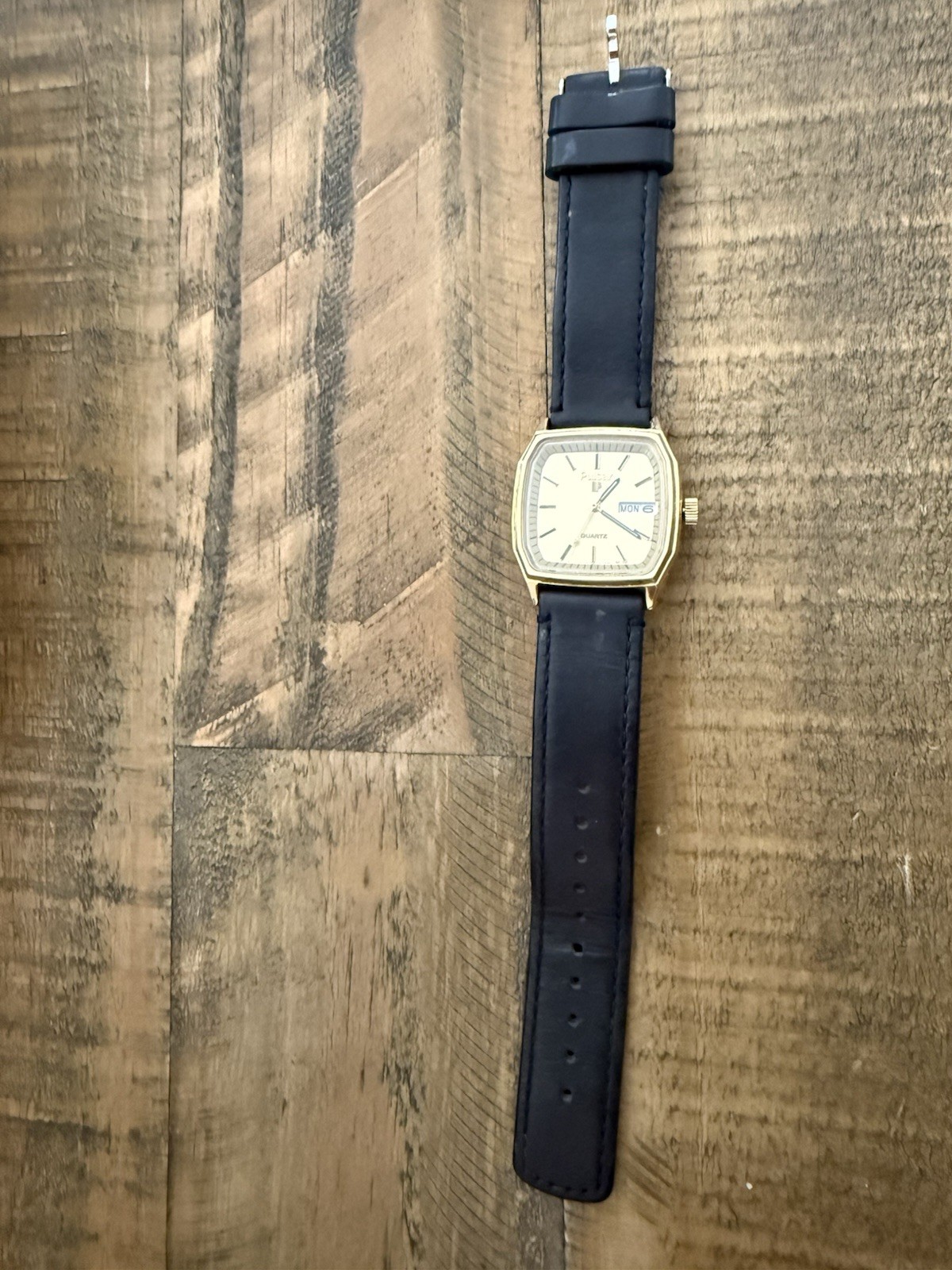 Vintage Pulsar by Seiko Classic 25mm Tank Watch Gold Tone Leather New Battery