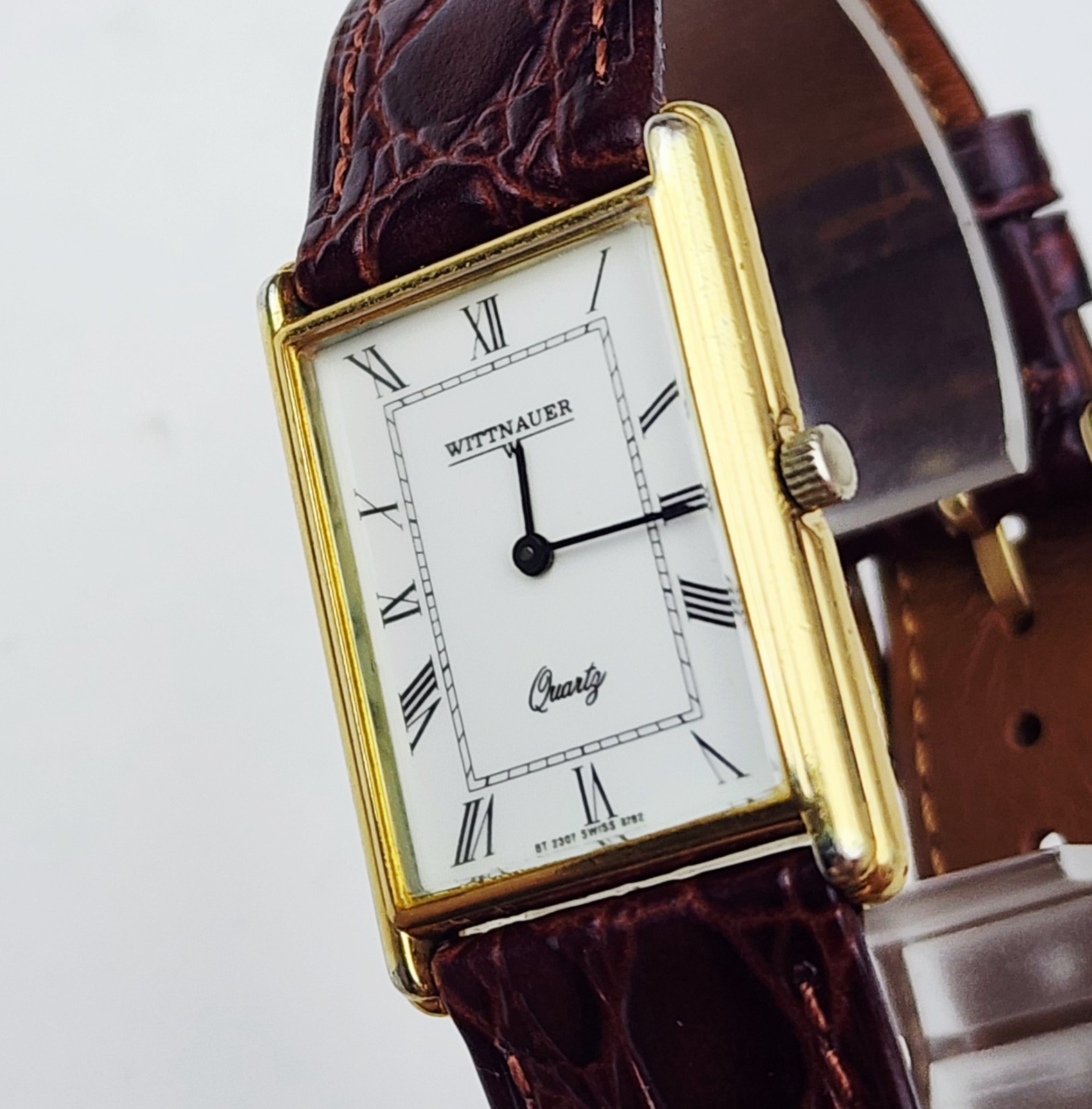 Men’s SWISS Vintage Watch WITTNAUER “Tank” 9782. Midsize