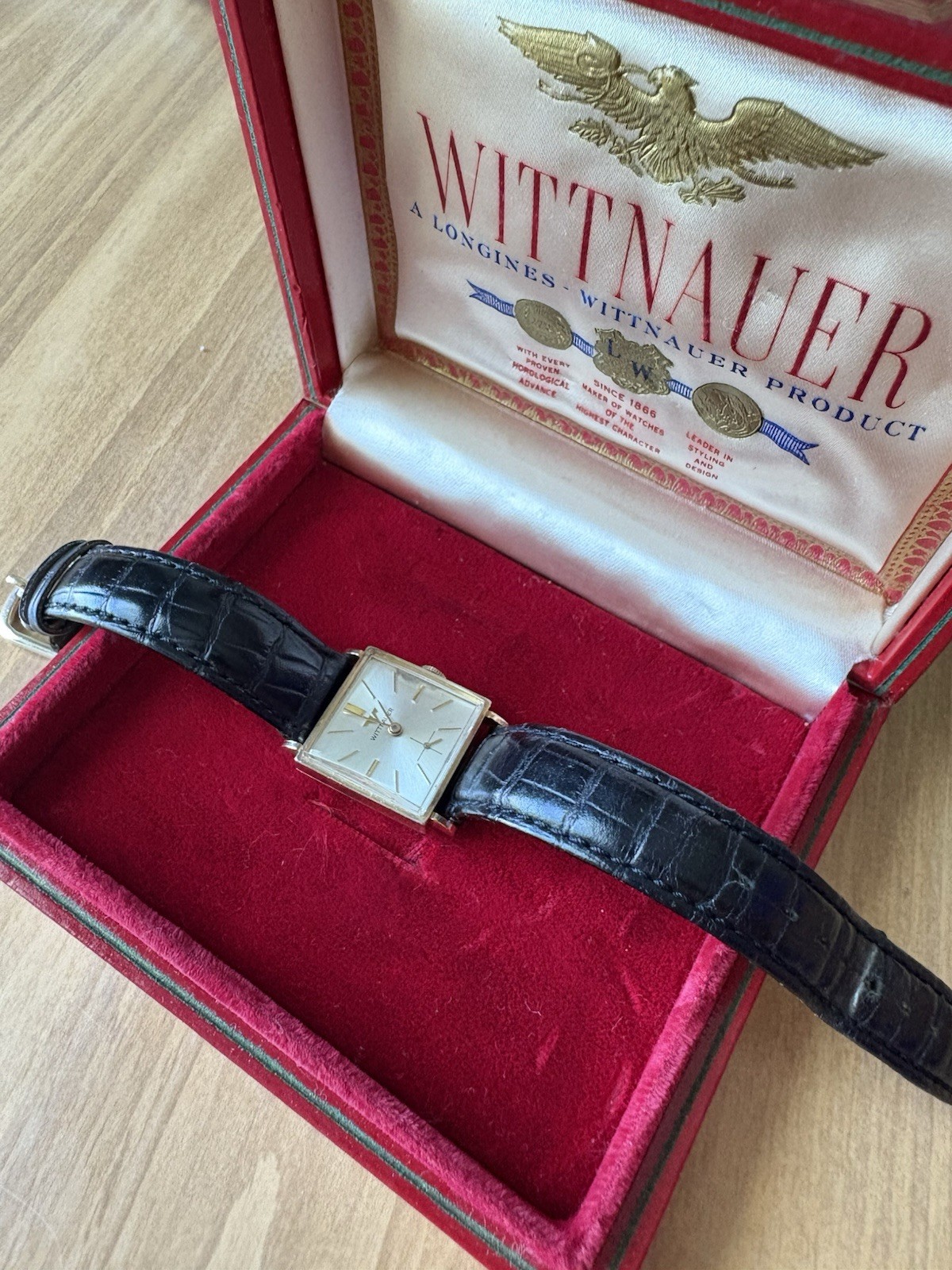 Wittnauer Geneve Swiss Made Manual Wind Gold Mens Watch with original box