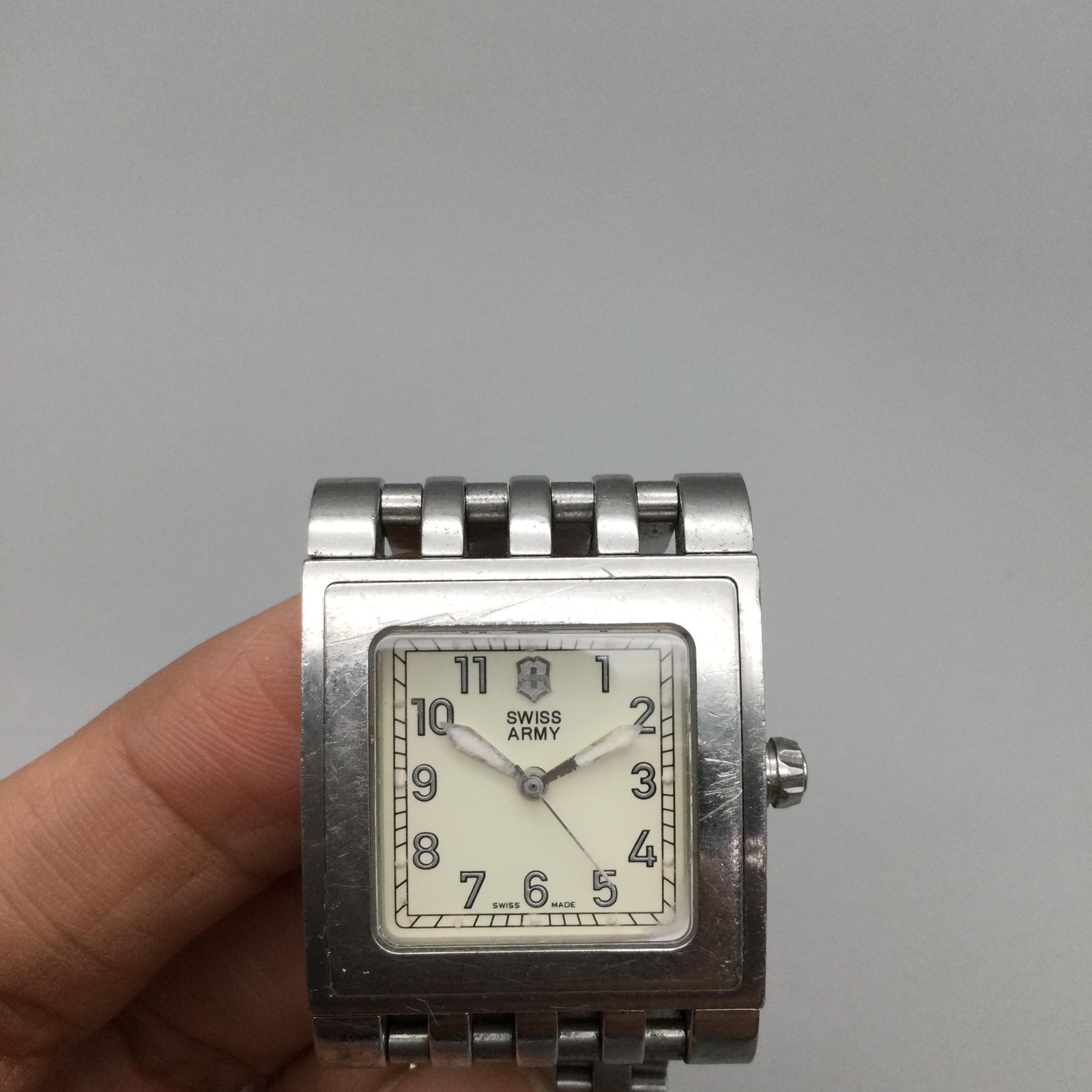 Victorinox Swiss Army Cavalier Womens Watch 28mm Stainless New Battery 6.25″