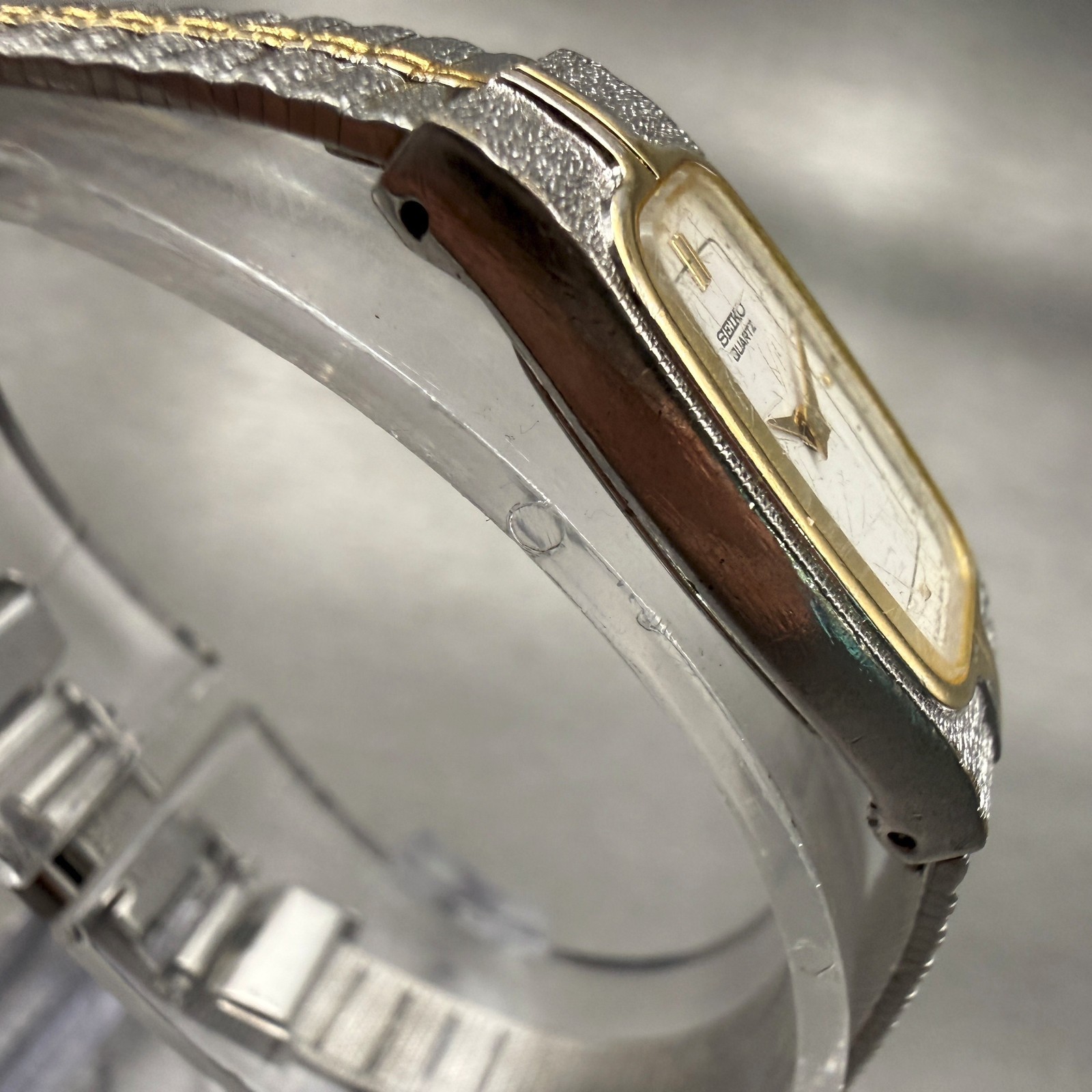 Seiko Watch Women 13mm White Dial Two Tone Rectangle 2E20-6319 VTG New Battery