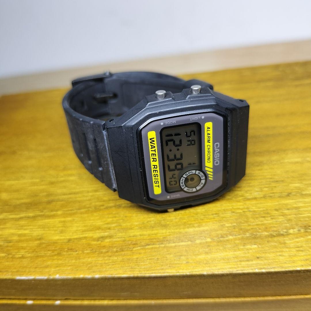 CASIO Digital Watch, Black, Lightweight, Small Size