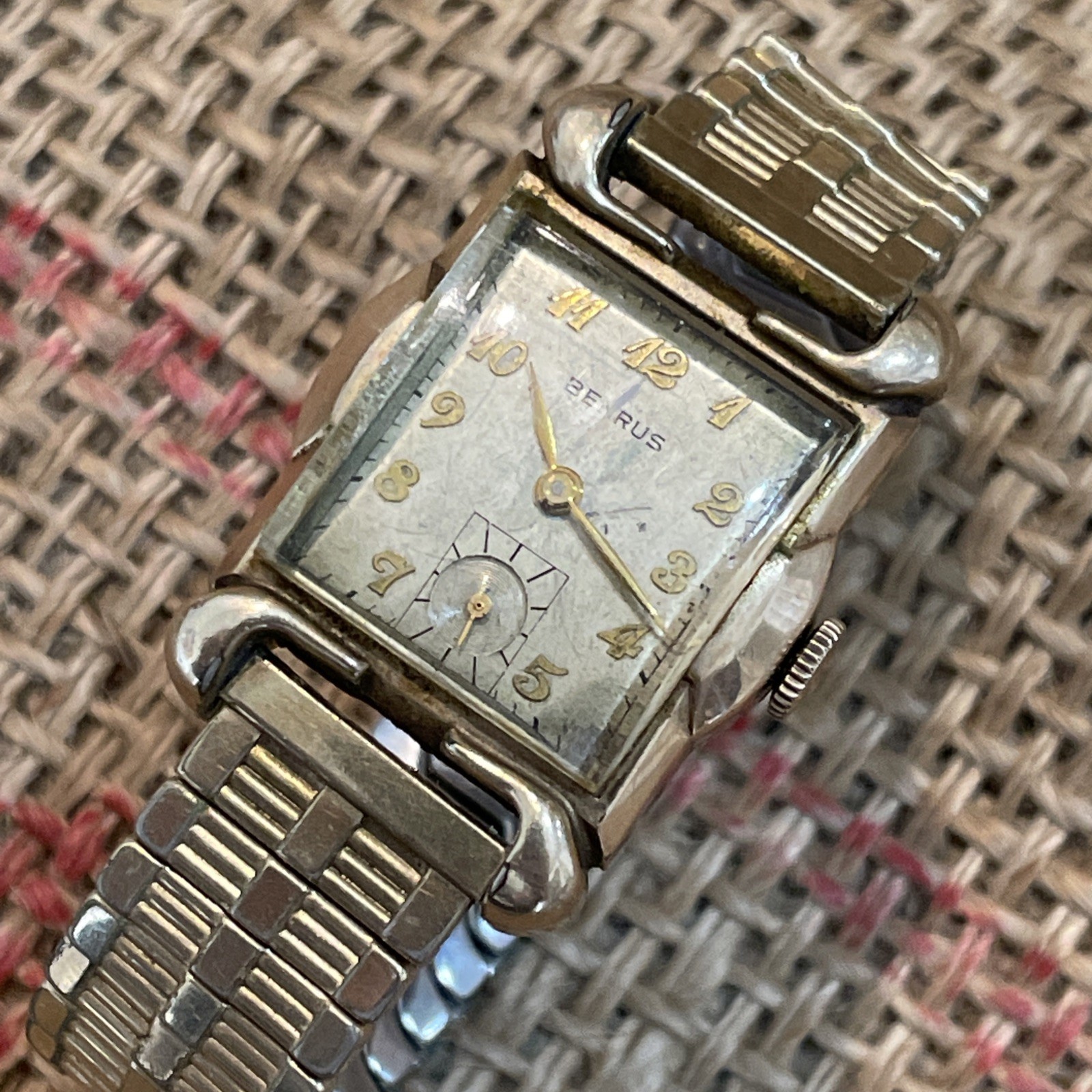 BENRUS Mens Art Deco Style Tank Watch. 10K Gold Filled 17 Jewels BA2 SWISS Runs