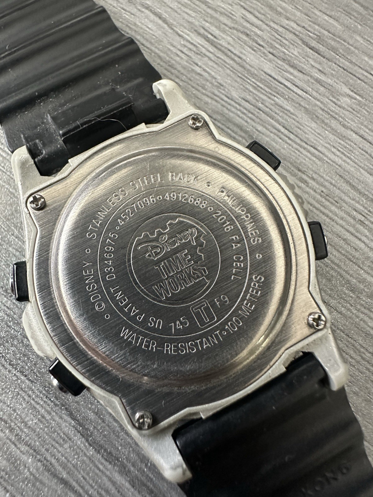 Disney Employee Mickey Edition Timex Atlantis 100 Digital Wrist Watch Super Rare