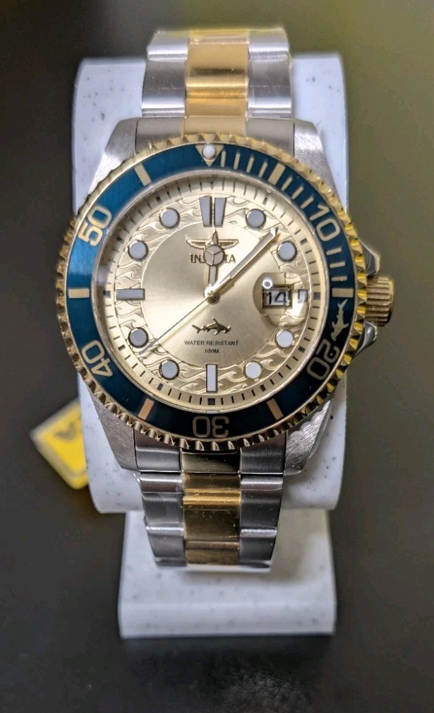 Invicta Pro Diver Men’s Watch (Model 30022) – Blue Bezel Gold Dial